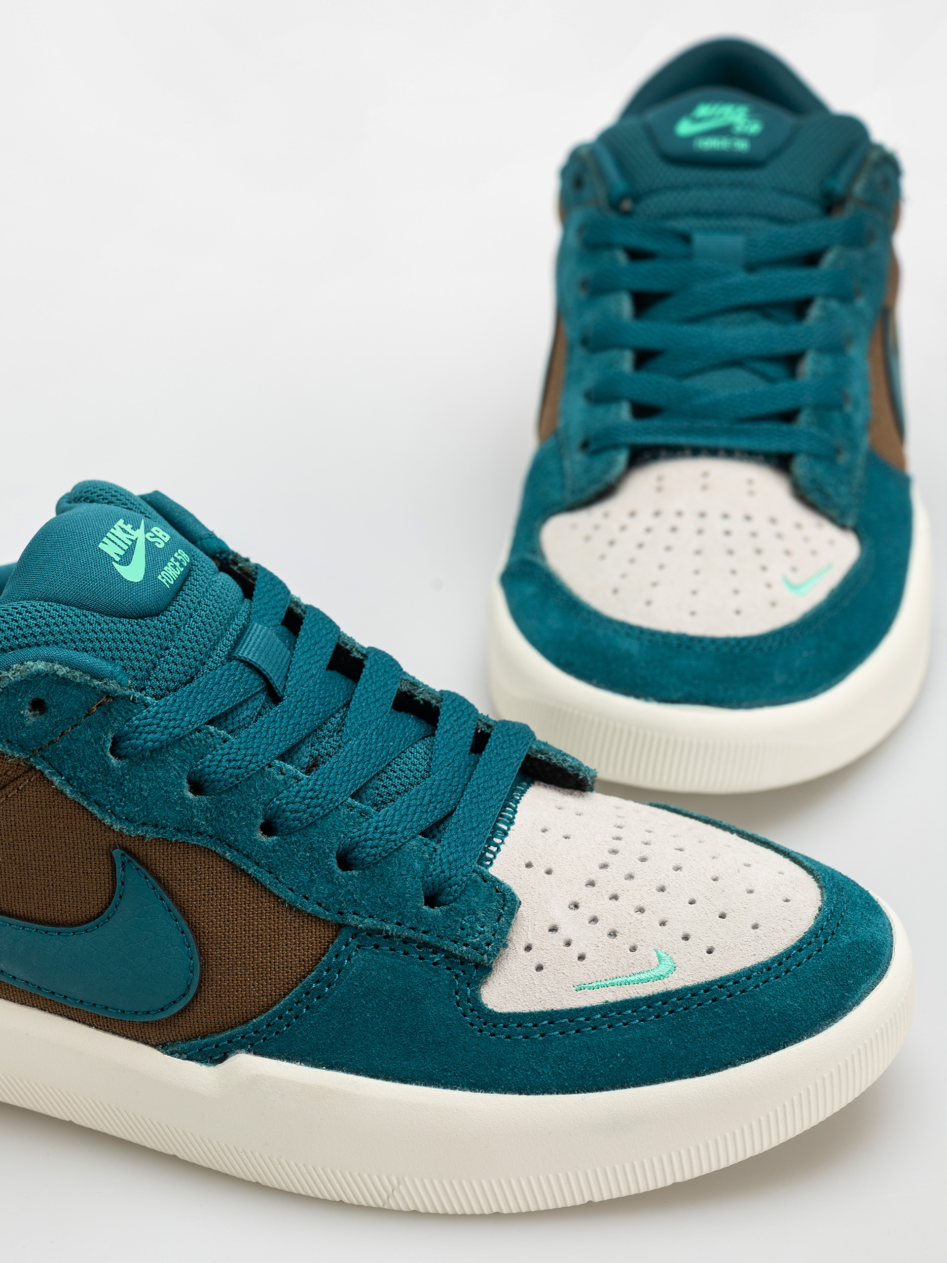Cipők Nike SB Force 58 (mosswood brown/geode teal lt orewood brn)