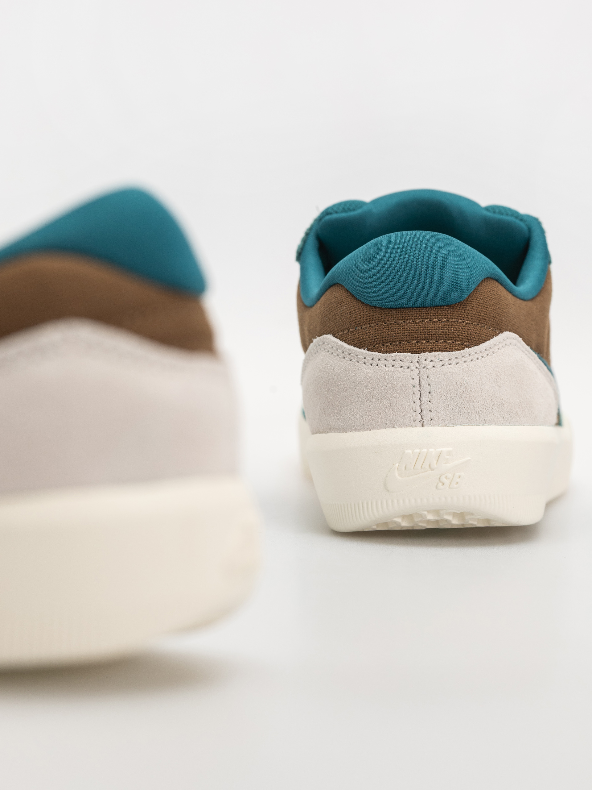 Cipők Nike SB Force 58 (mosswood brown/geode teal lt orewood brn)