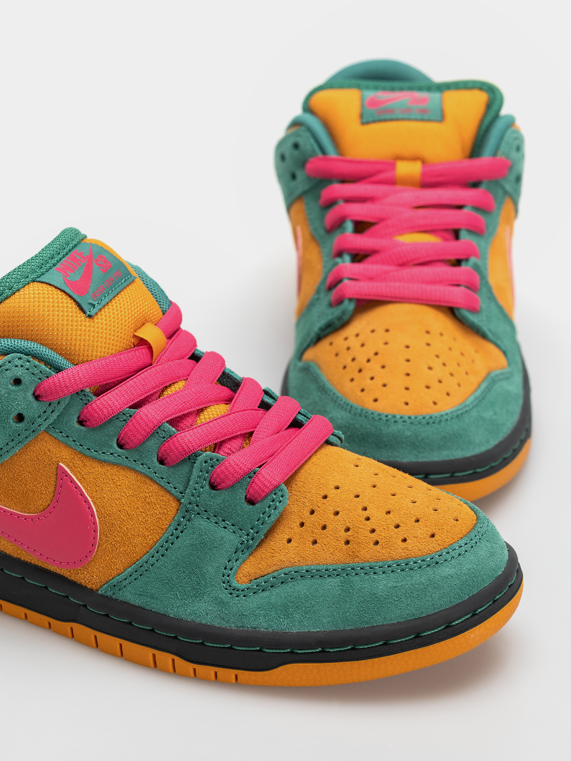 Cipők Nike SB Dunk Low Pro (green noise/watermelon light curry)