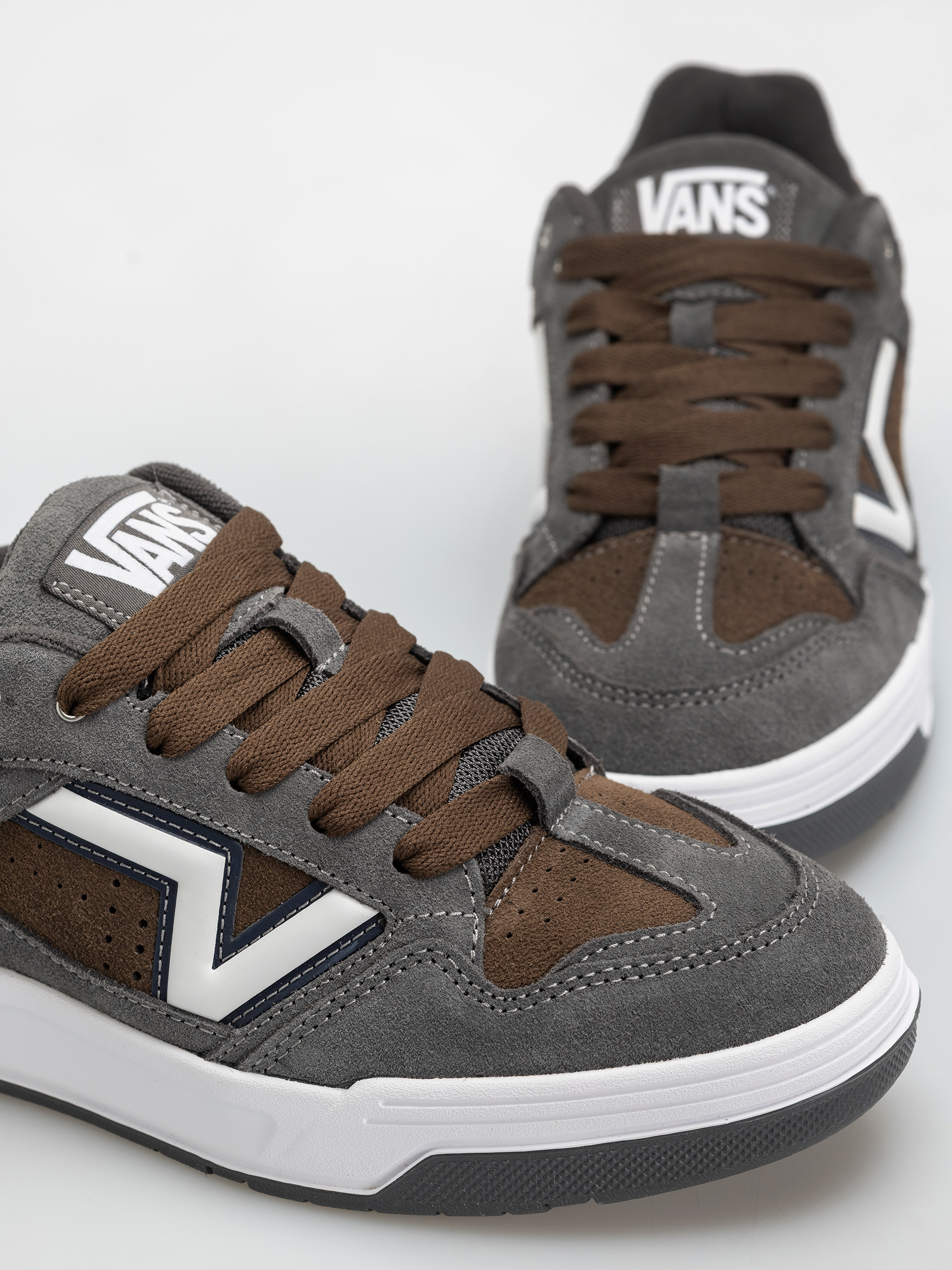 Vans Upland Cipők (brown/brown)