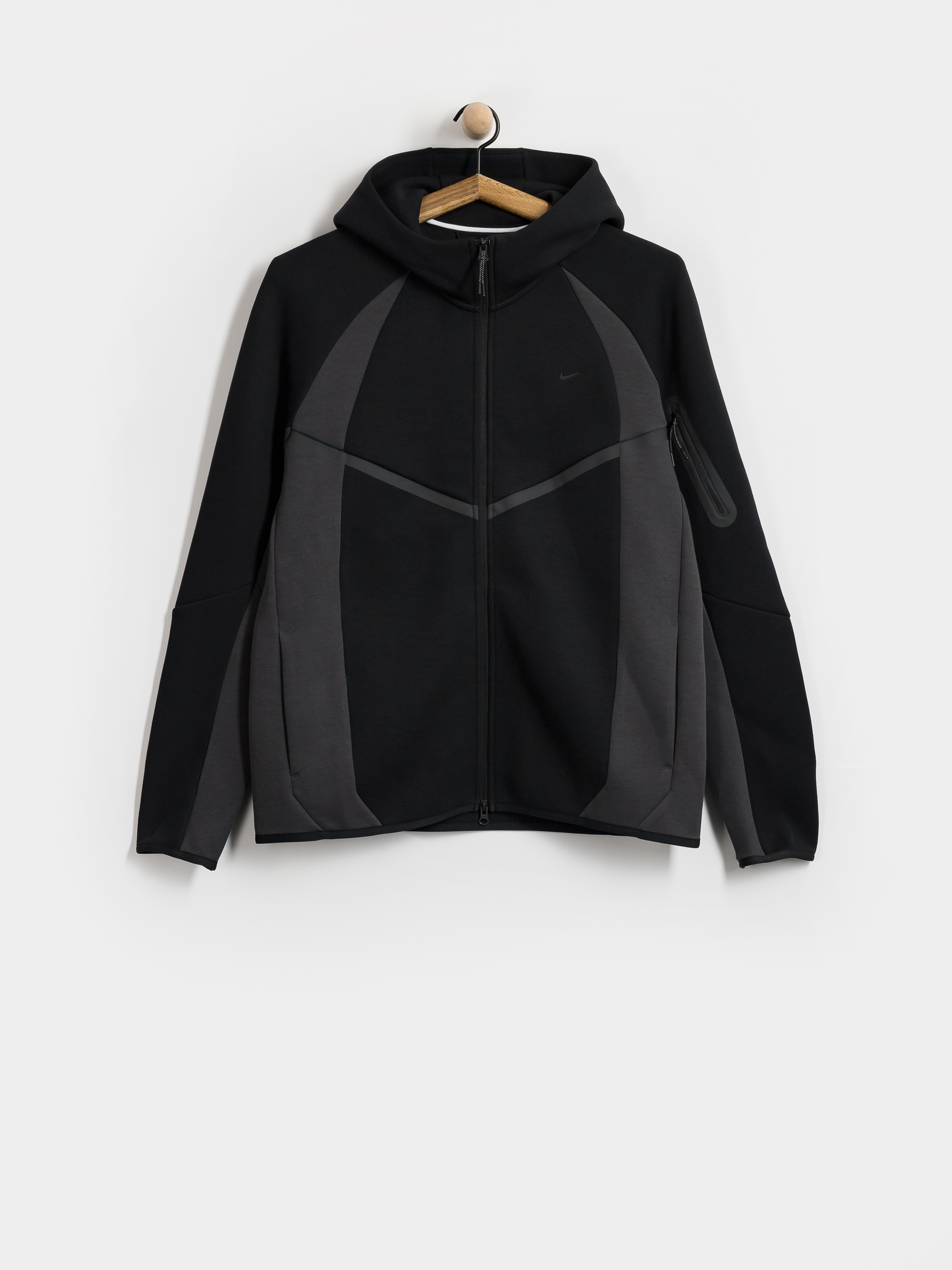 Dzseki Nike SB Nike Tech Wind