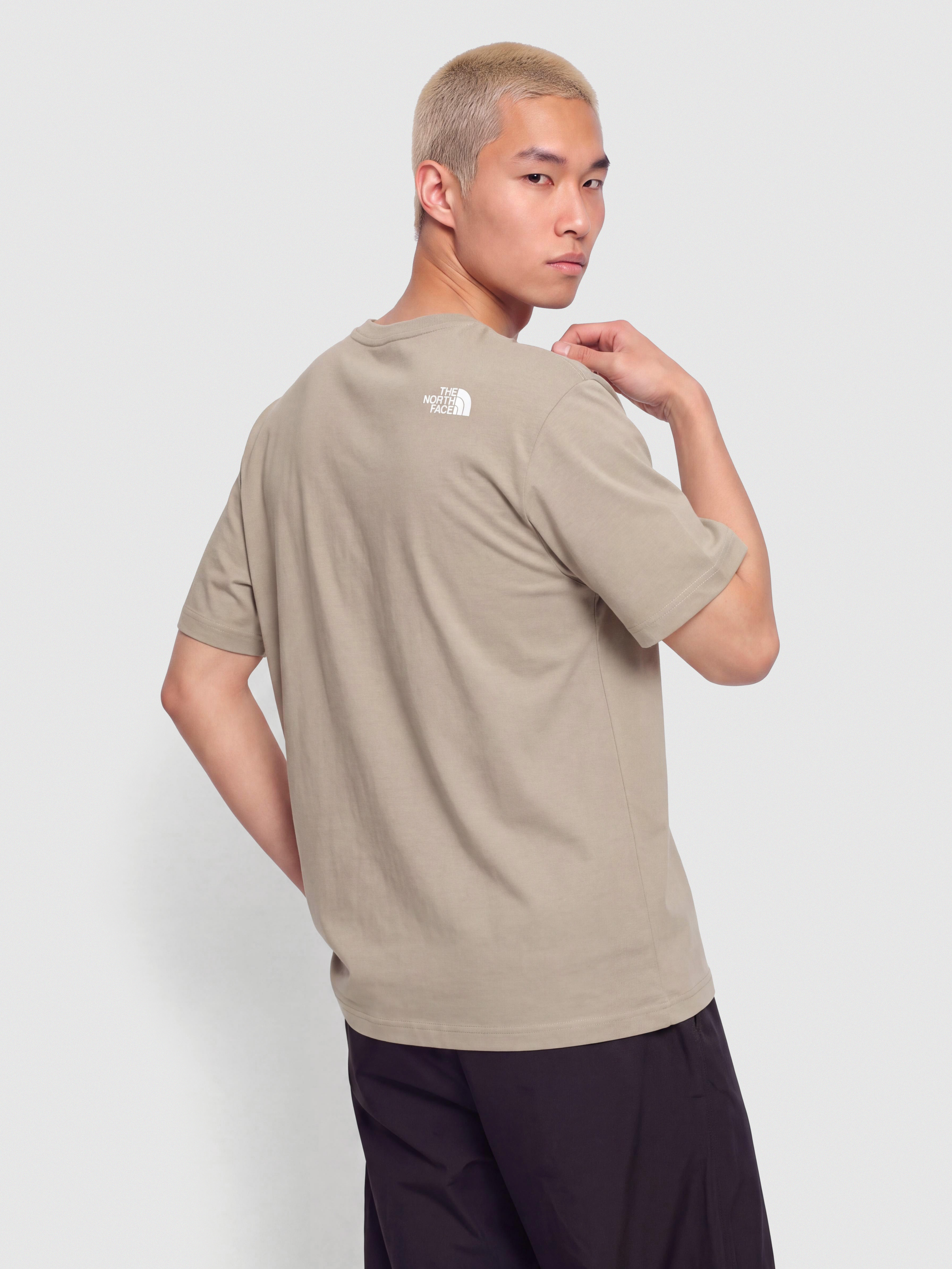 The North Face Mountain Logo Relaxed Póló