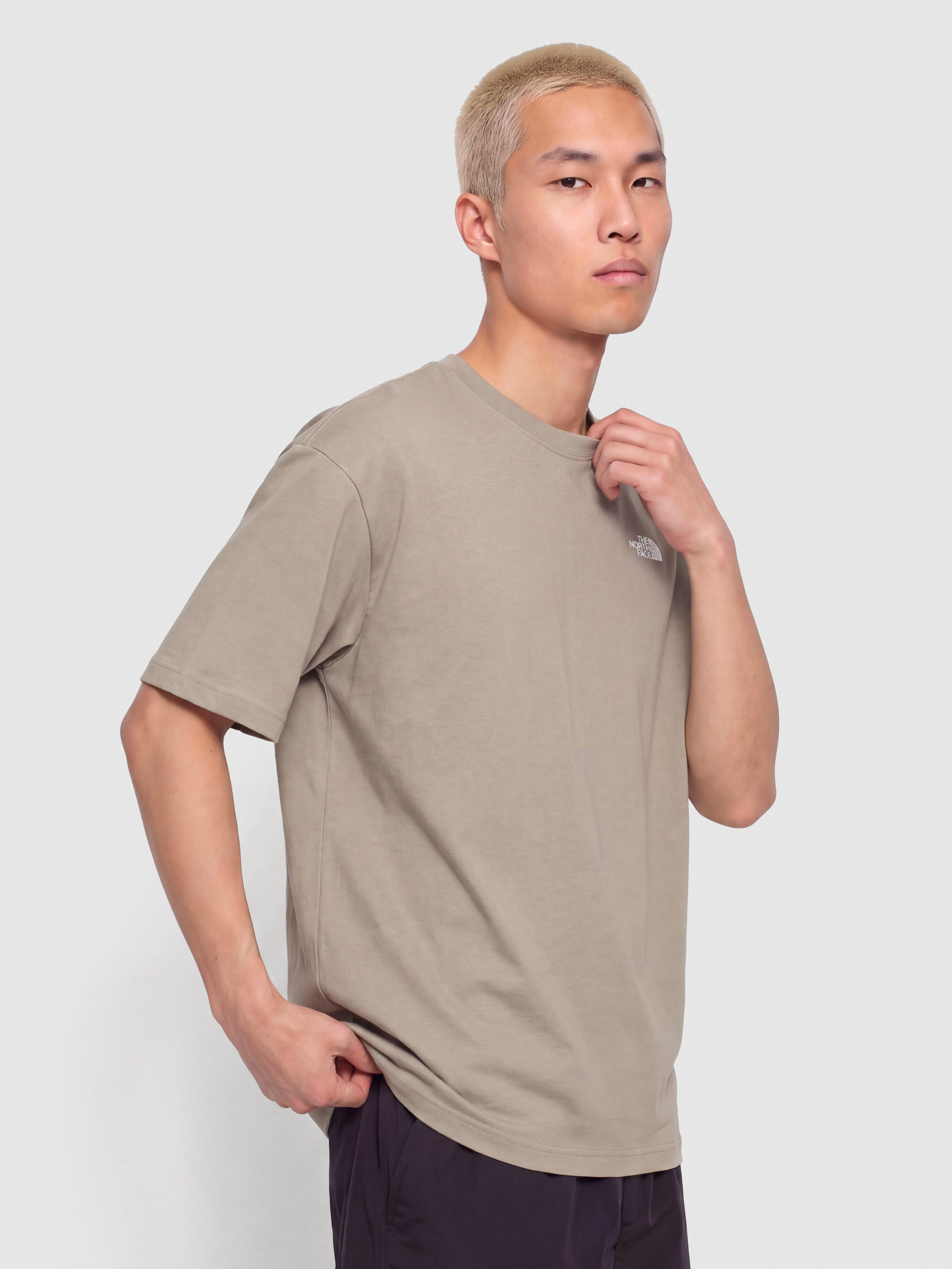 Póló The North Face Tnf Essential Simple Dome (stone slab)