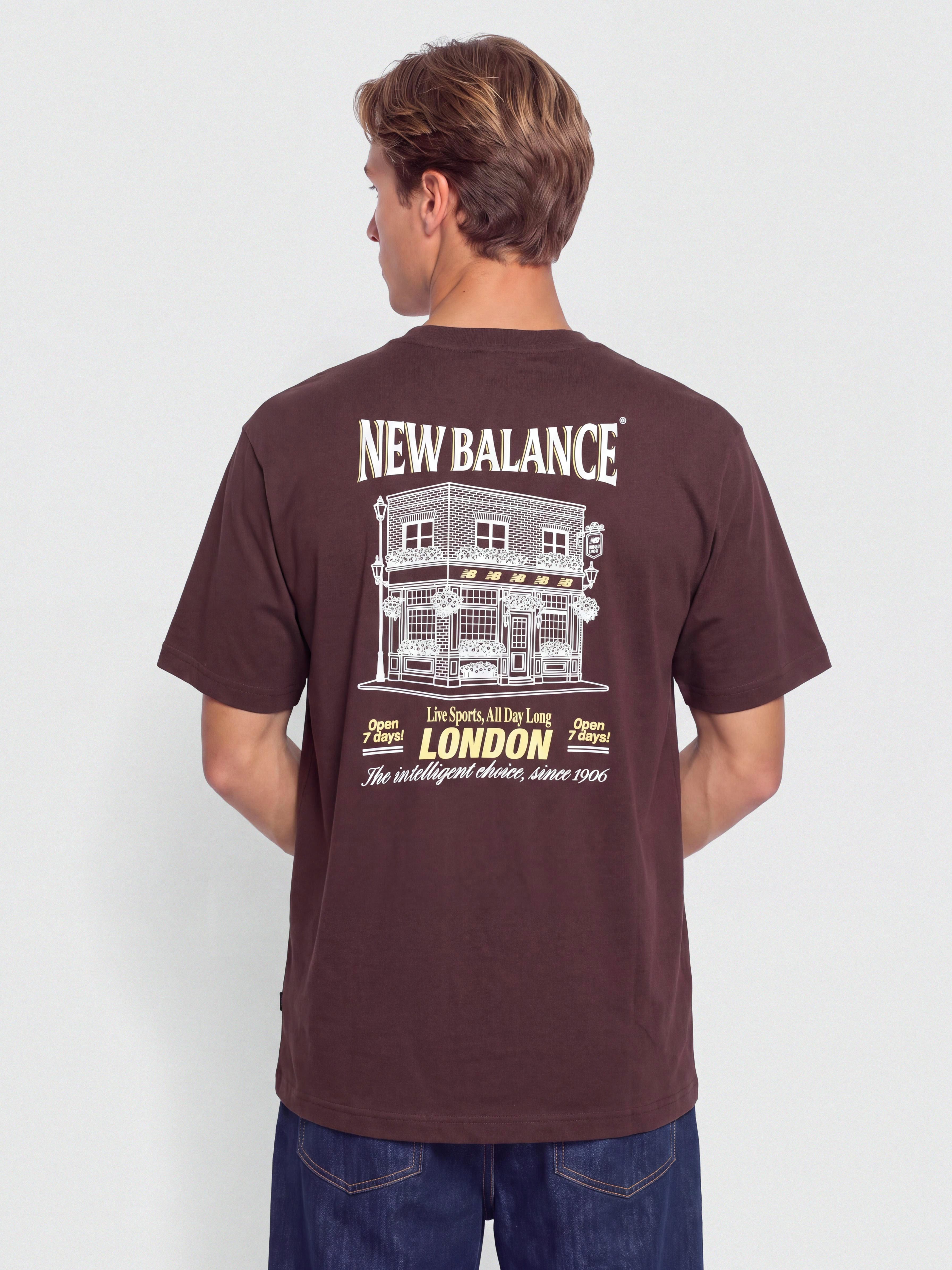 Póló New Balance Grab a Bite London (cherry leather)