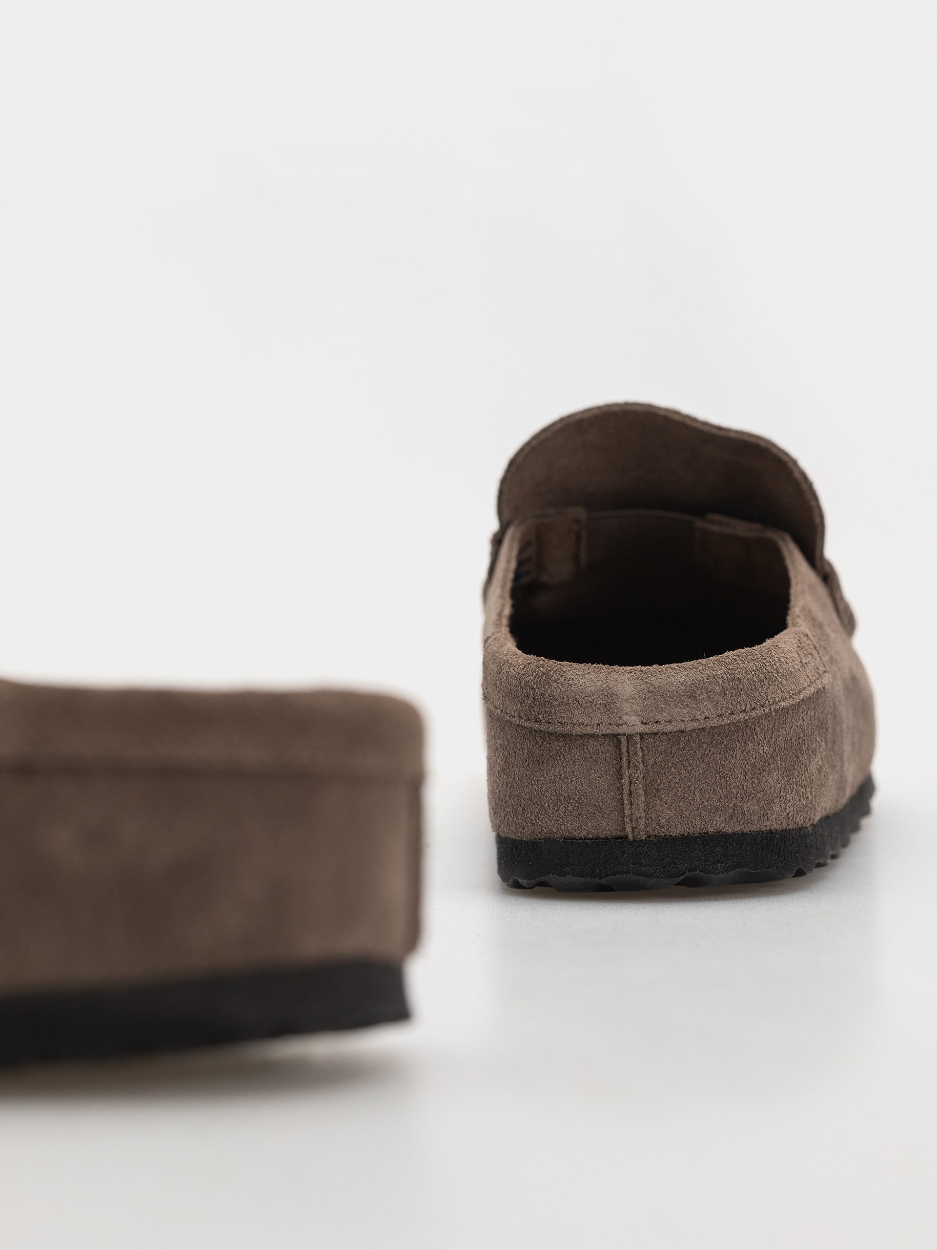 Birkenstock Naples Wrapped Suede Leather Narrow Flip-flop papucsok (concrete gray)