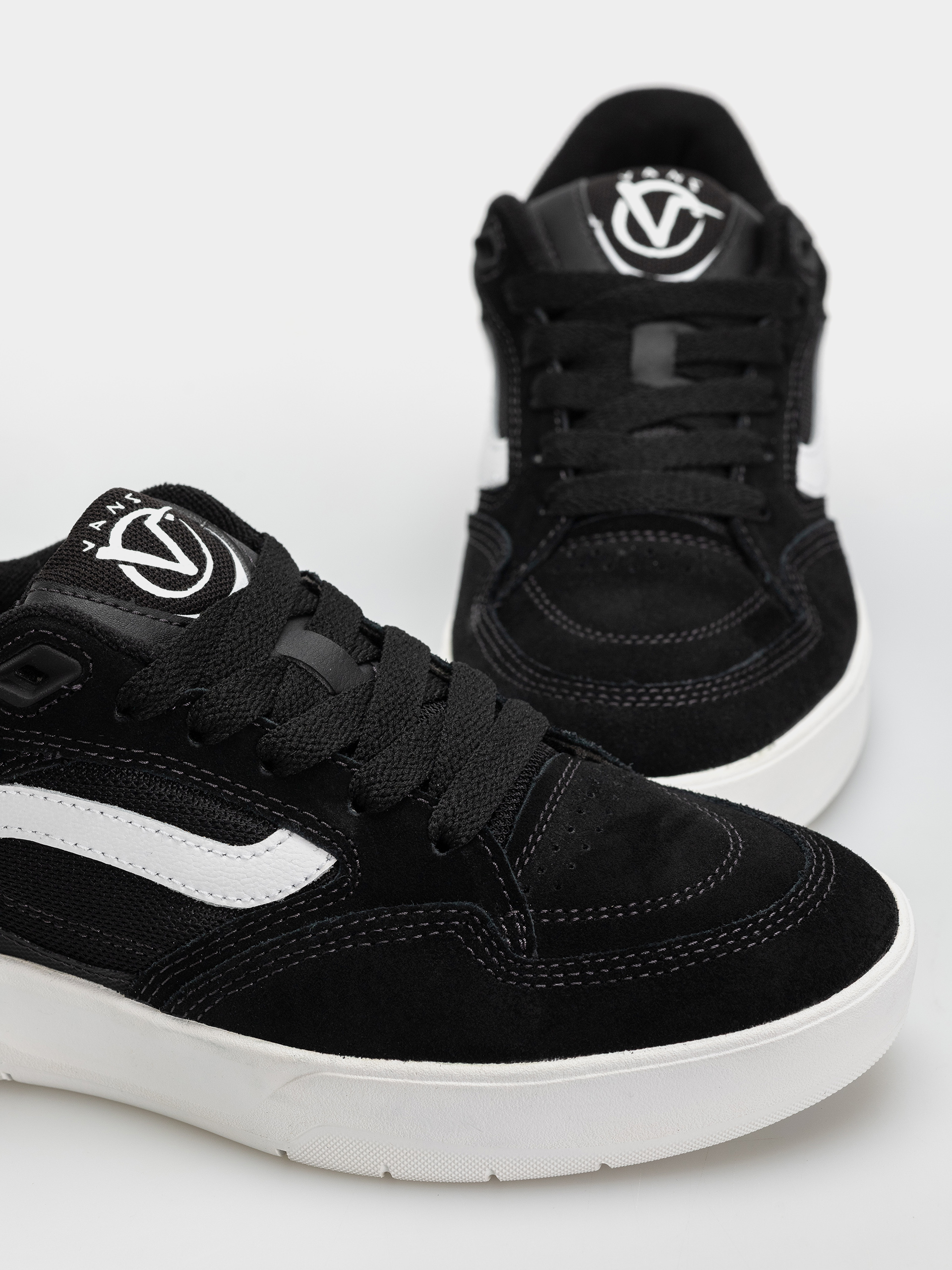 Cipők Vans Skate Rowan Z3 (black/white/red)