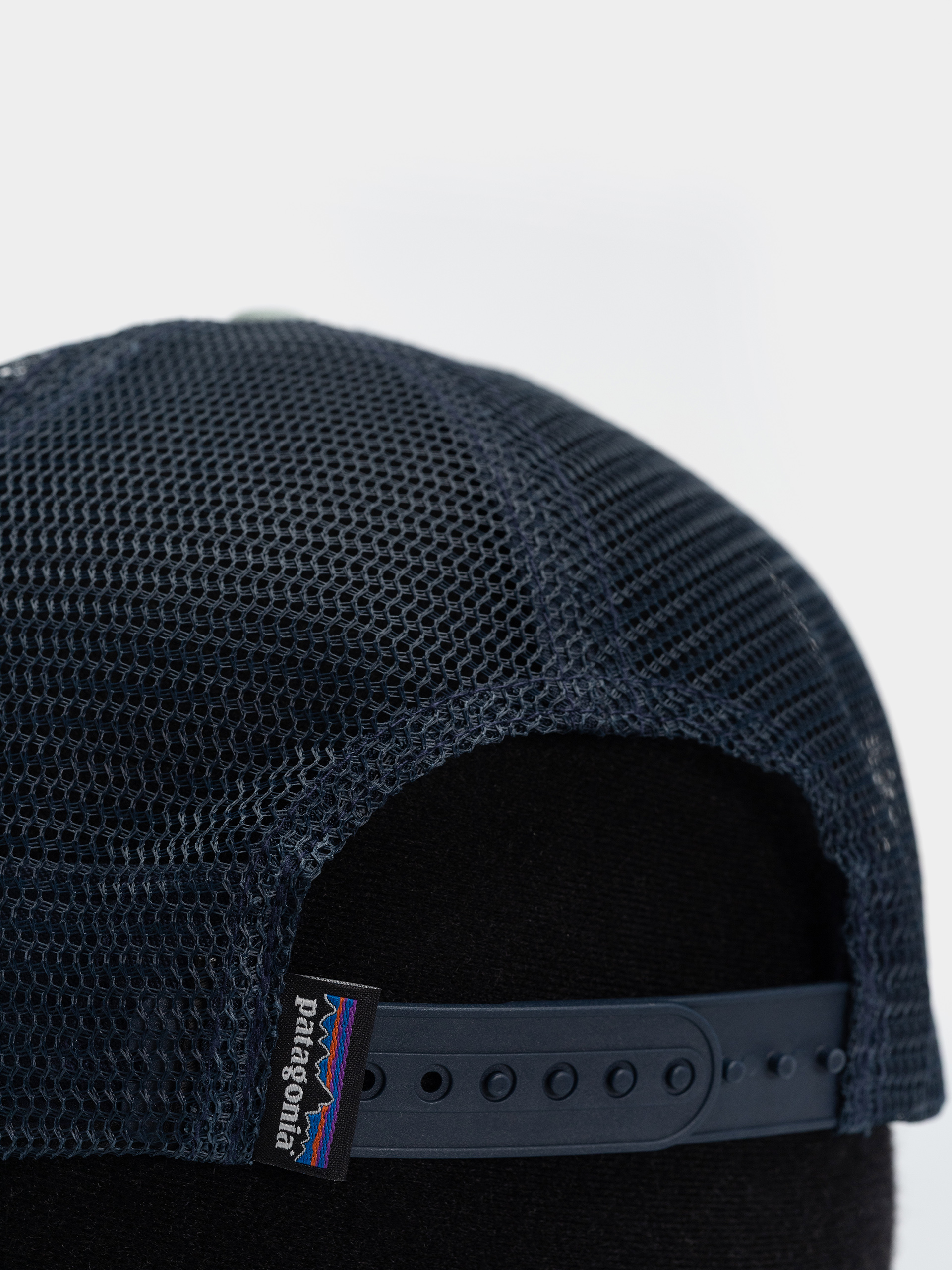 Baseball sapka Patagonia P 6 Logo Trucker (pumice)