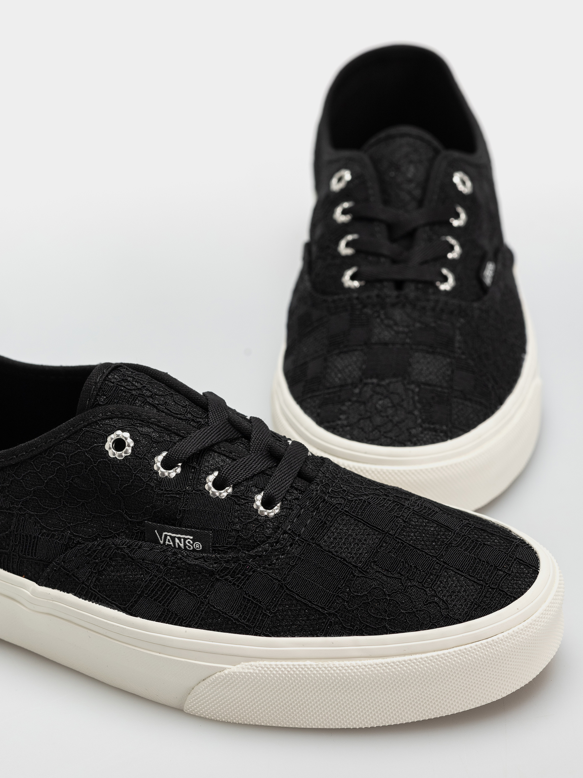 Vans Authentic Cipők (black)