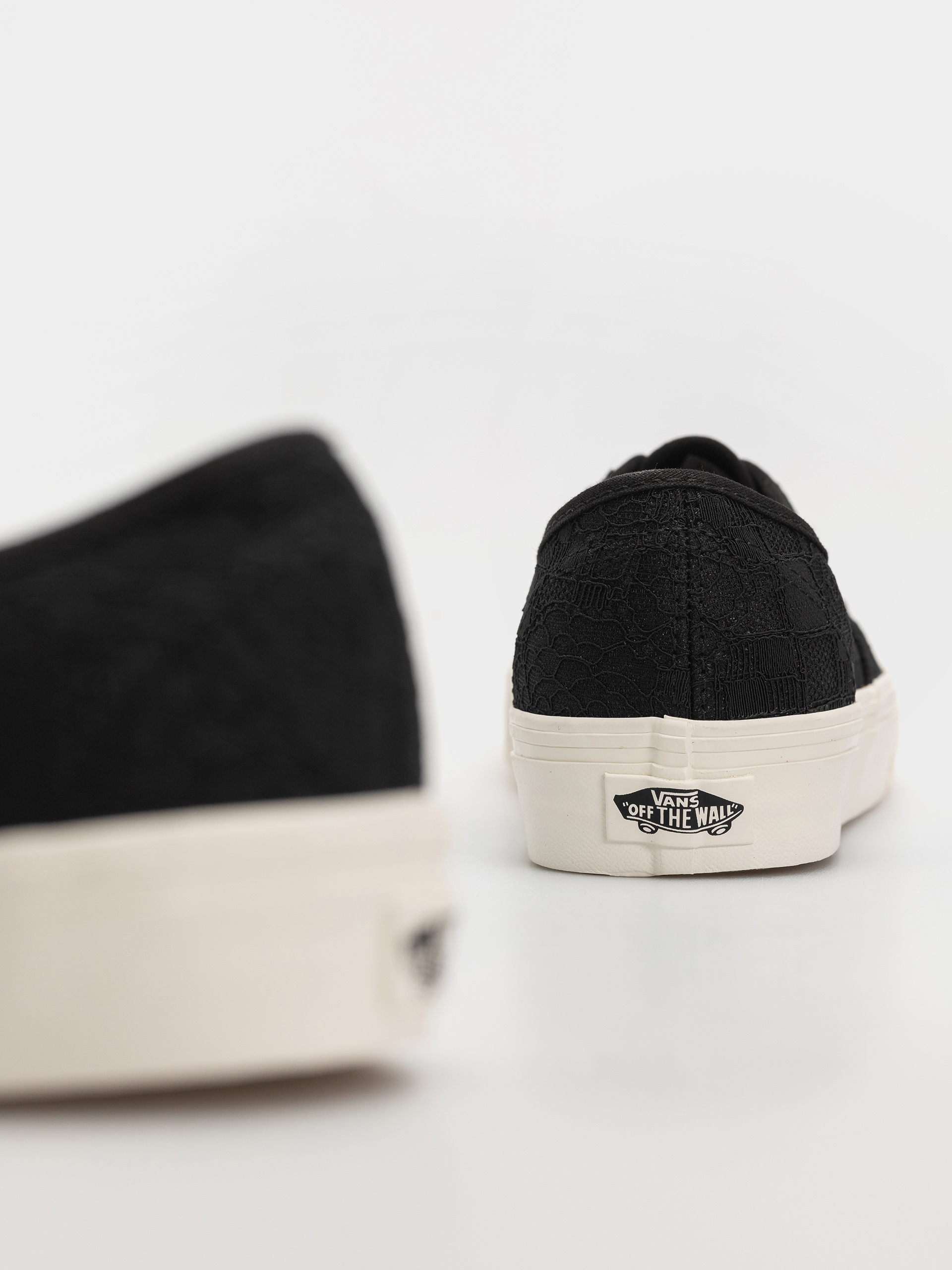 Vans Authentic Cipők (black)