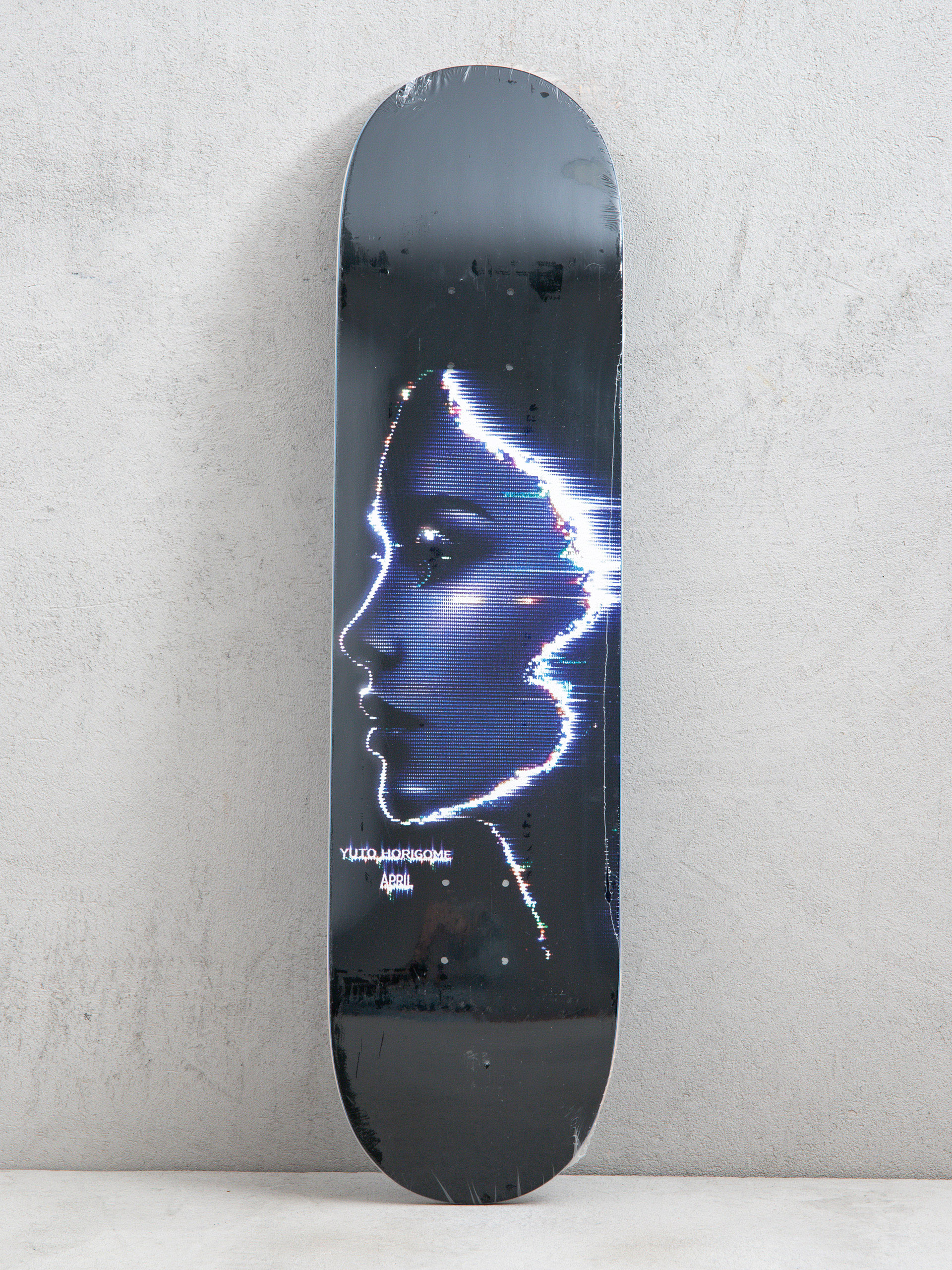 April Skateboards Yuto Fractured Gördeszka lap