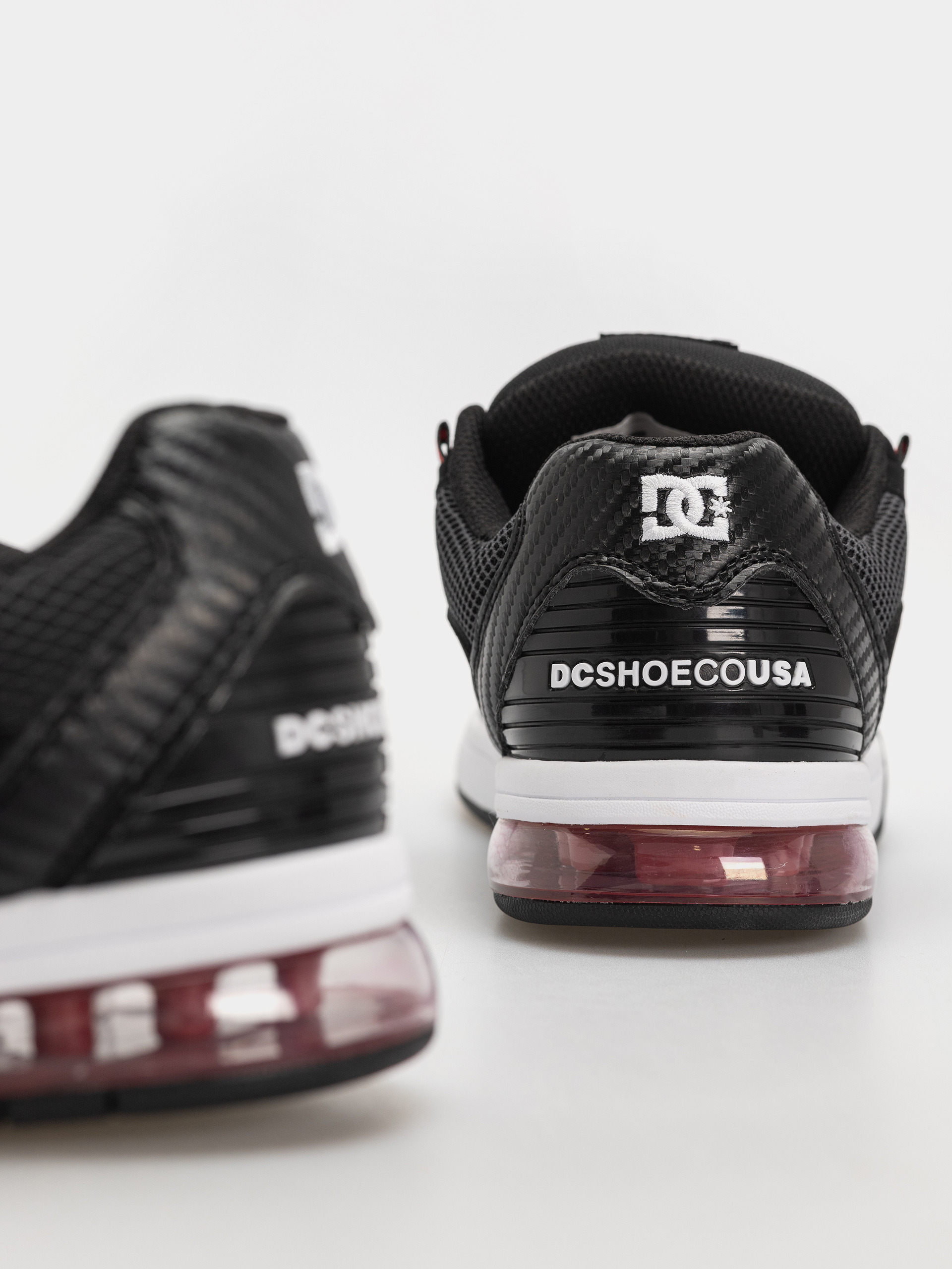 DC Versatile Cipők (black/white/athletic red)