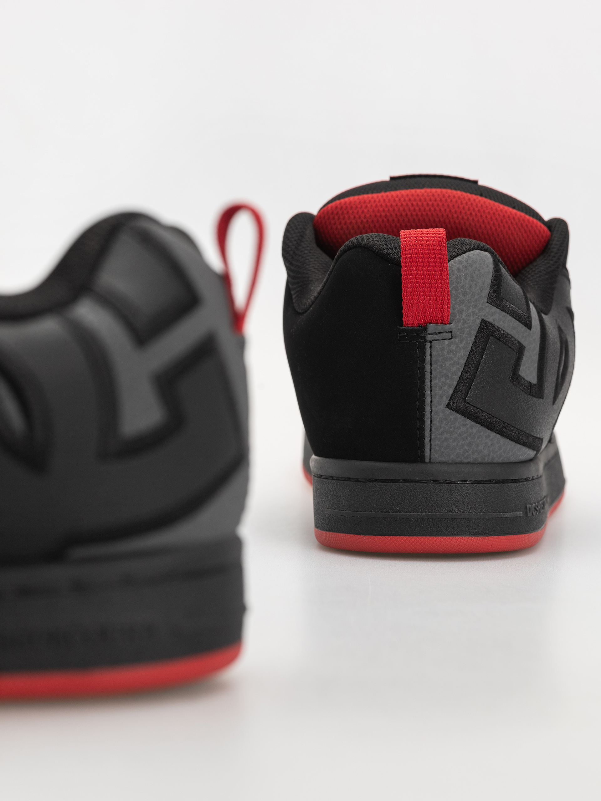 DC Court Graffik Cipők (black/grey/red)