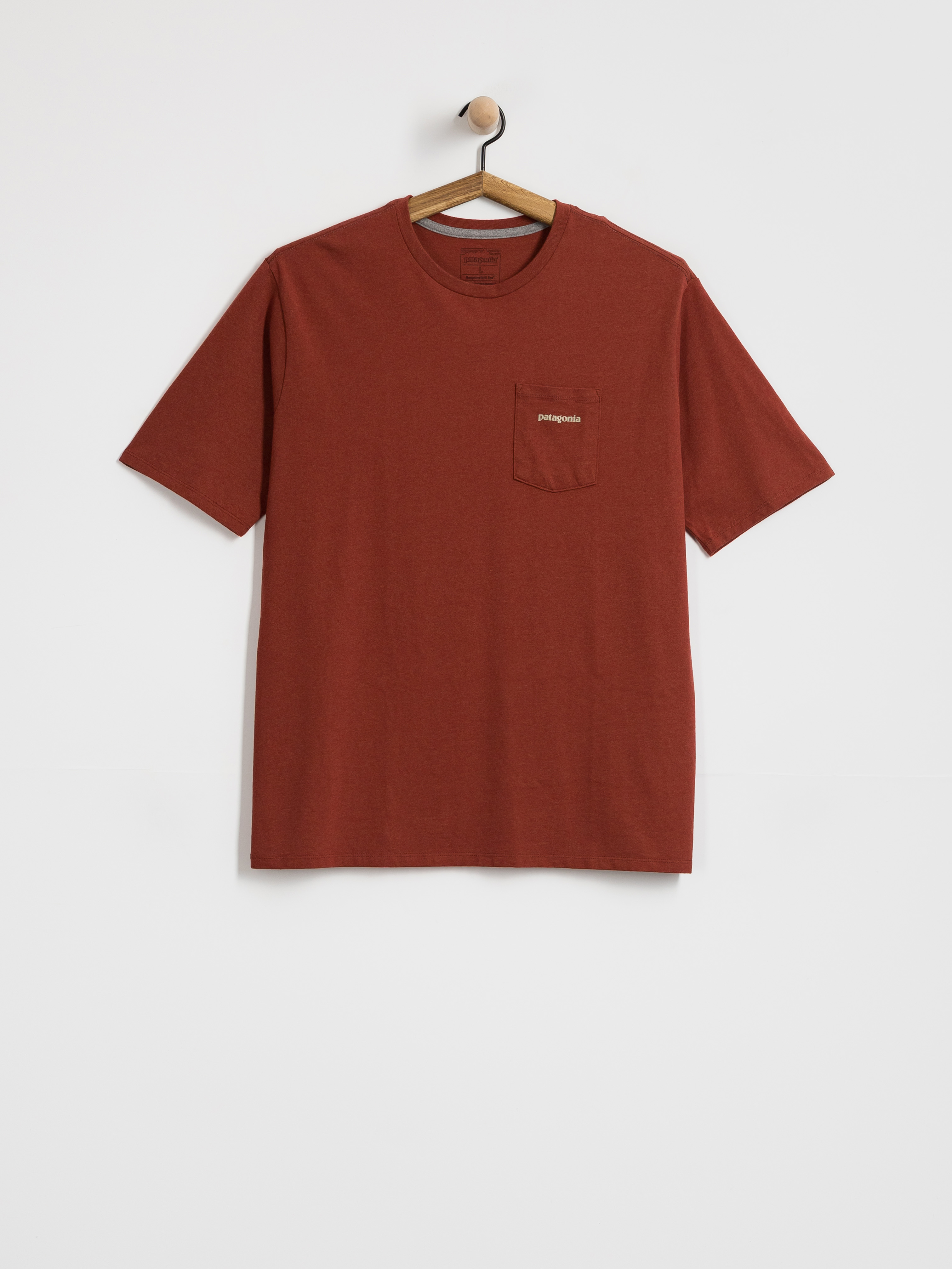 Patagonia Boardshort Logo Pocket Responsibili Póló (rusty red)