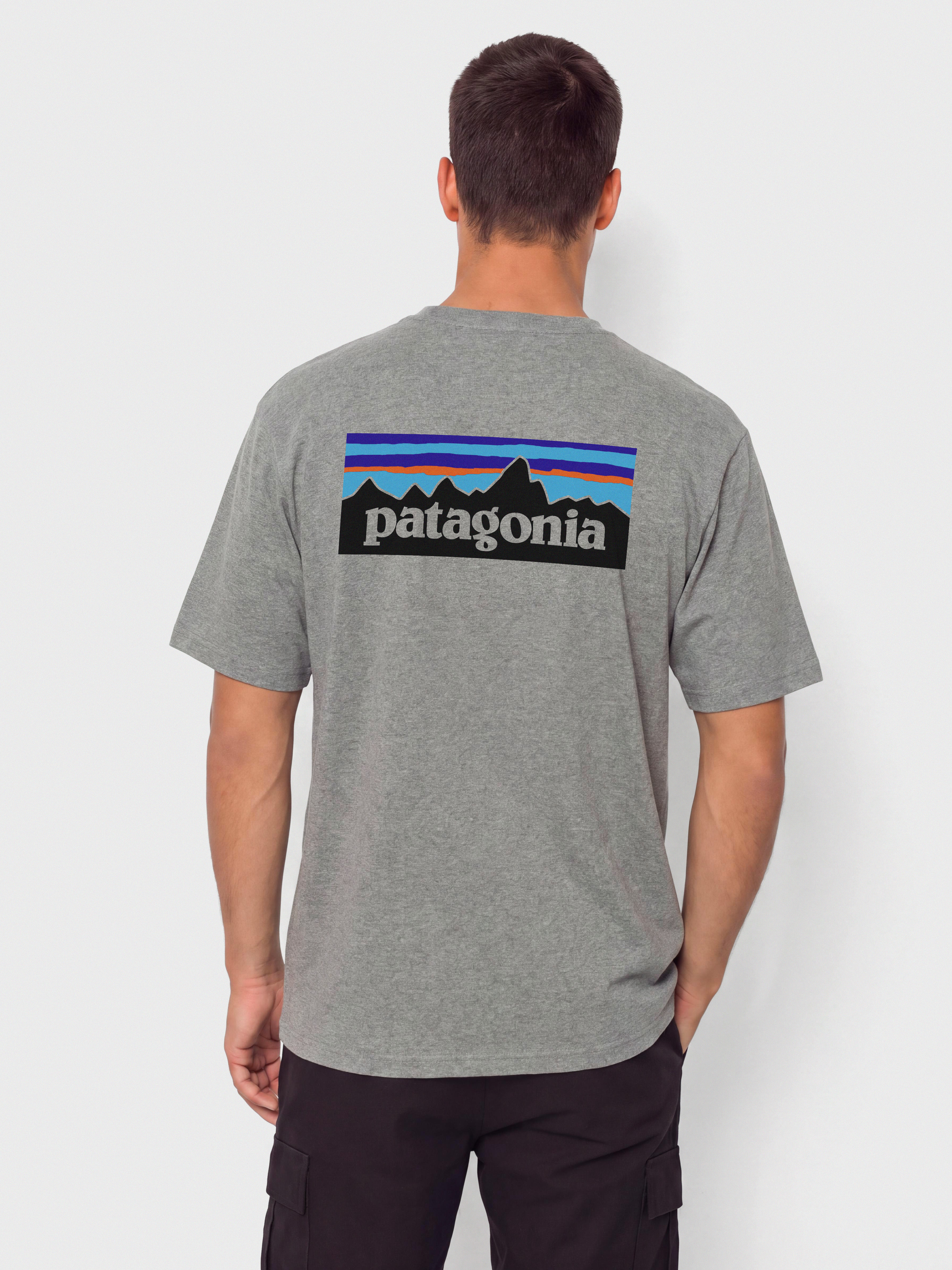 Patagonia P6 Logo Responsibili Póló (gravel heather)