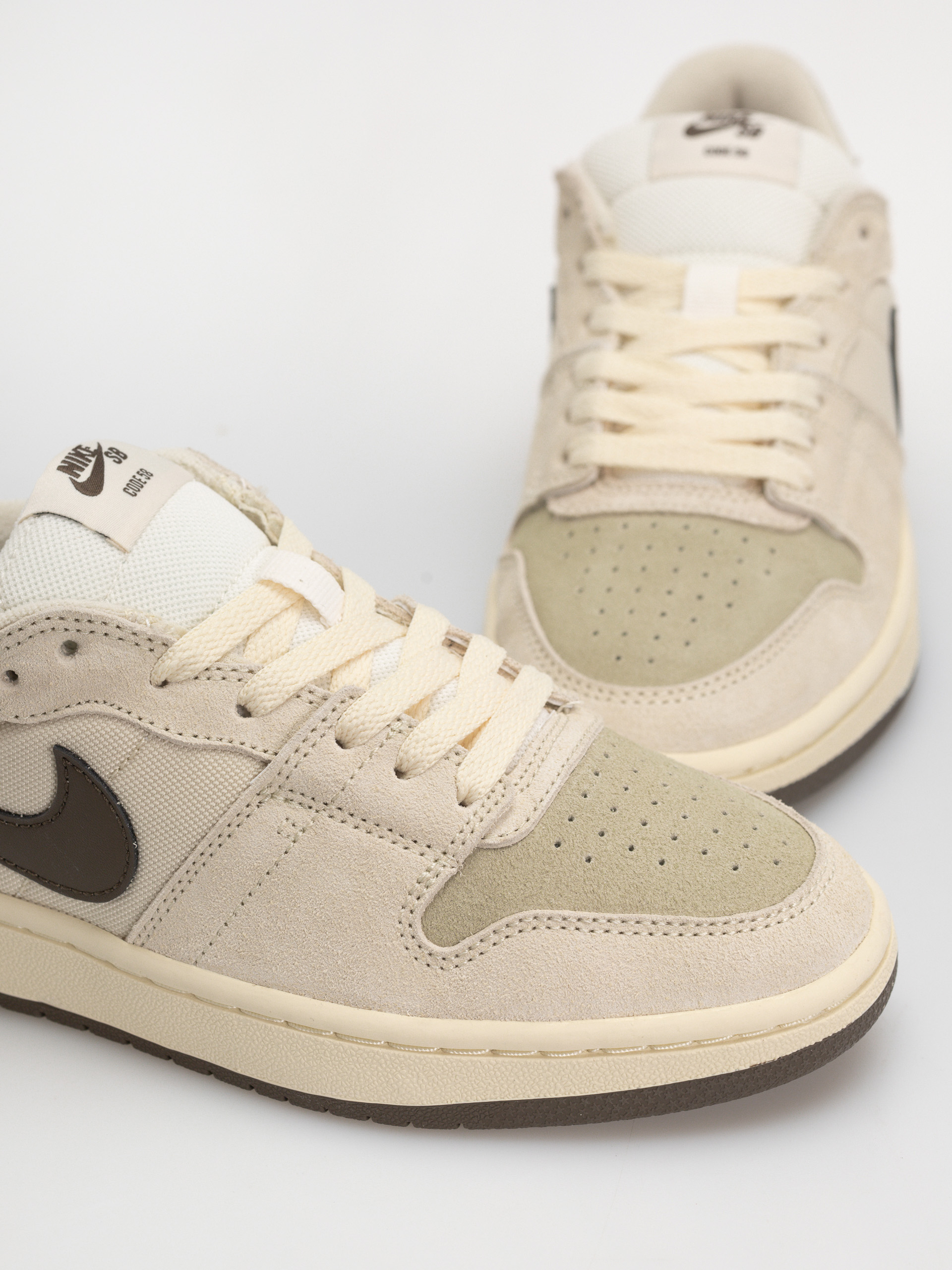 Nike SB Code 58 Cipők (pale ivory/dark hazel lt khaki muslin)