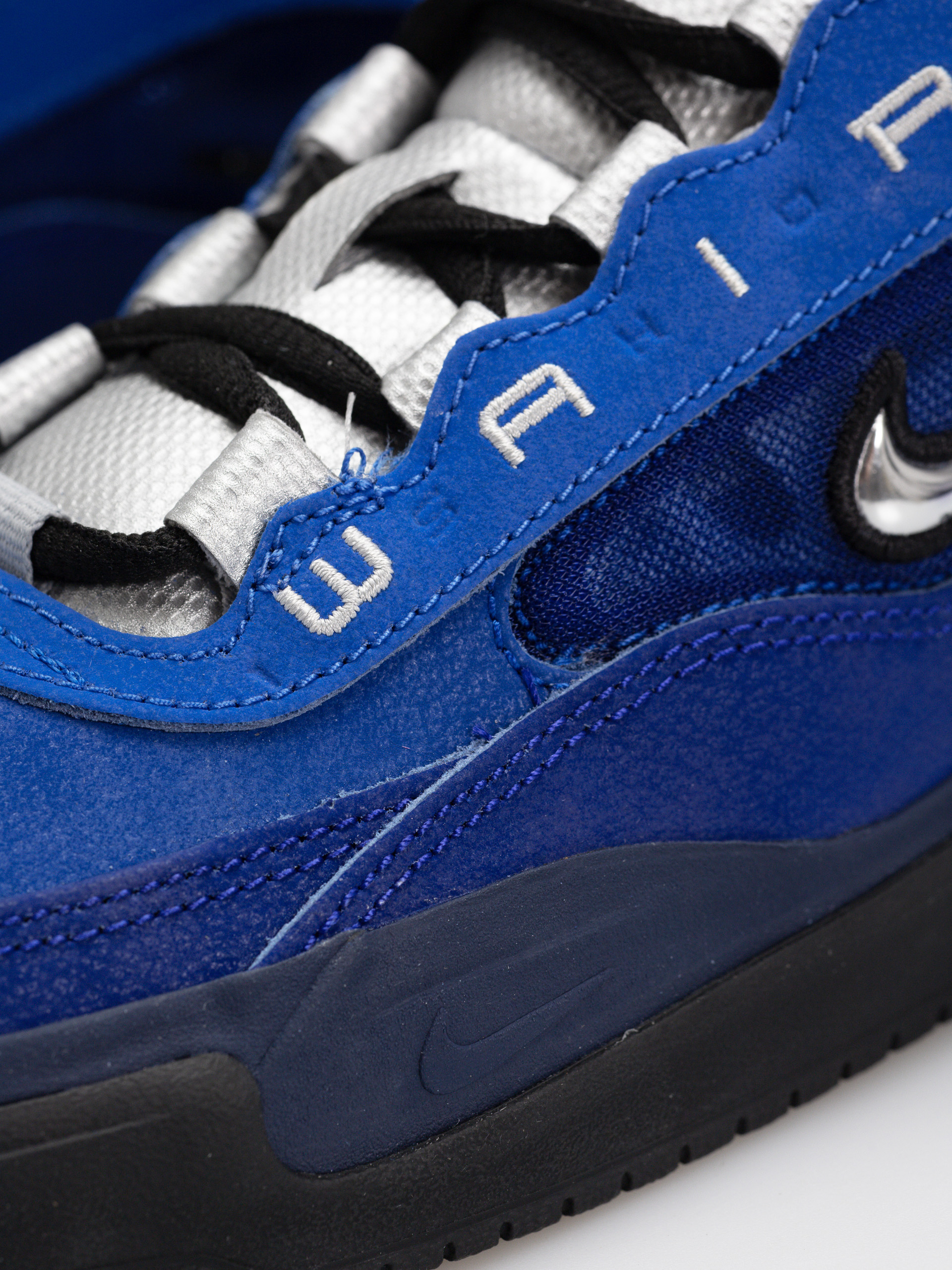 Nike SB Air Max Ishod Cipők (blue void/metallic silver radiant blue)