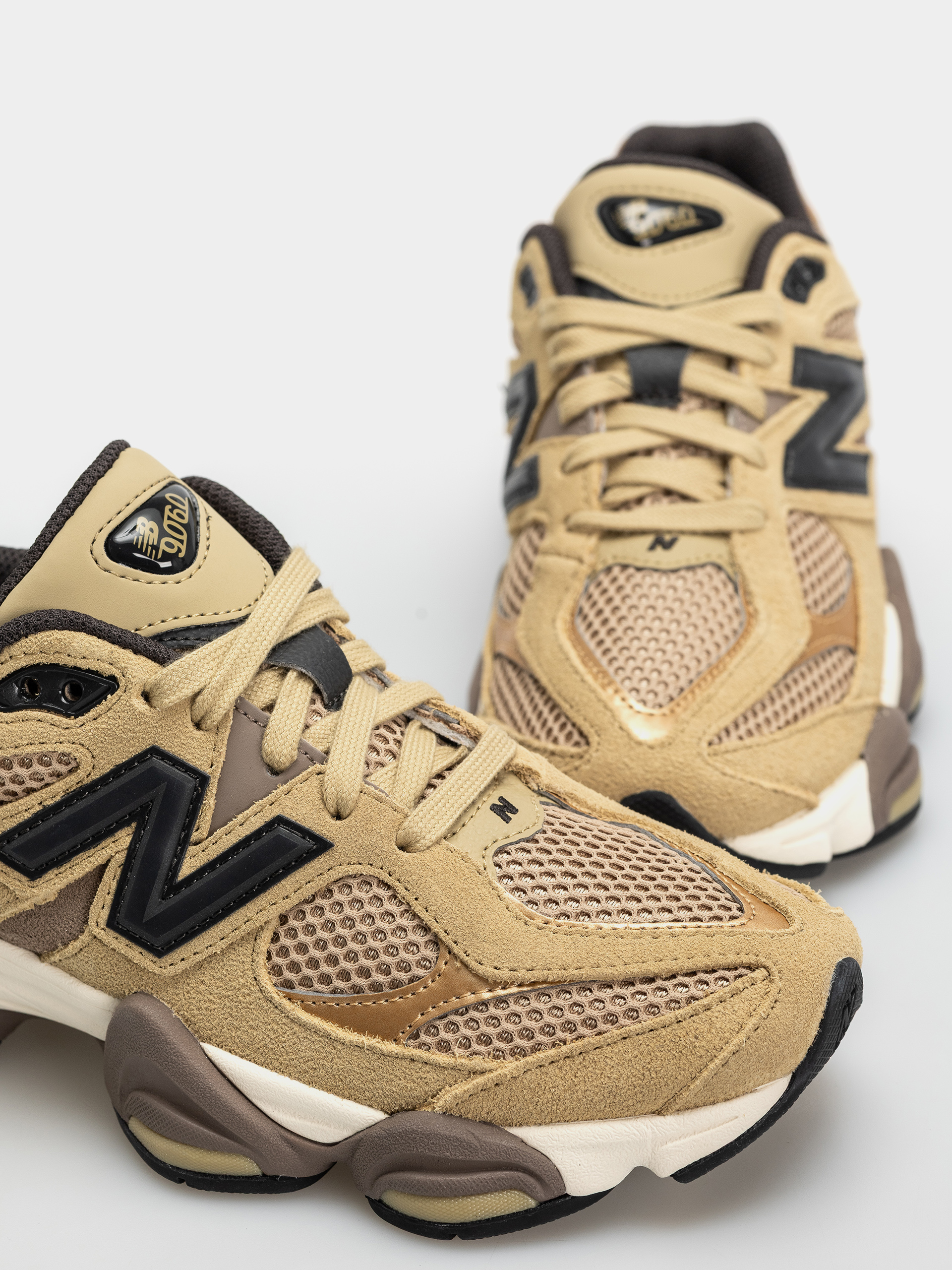 New Balance 9060 Cipők (quicksand/incense)