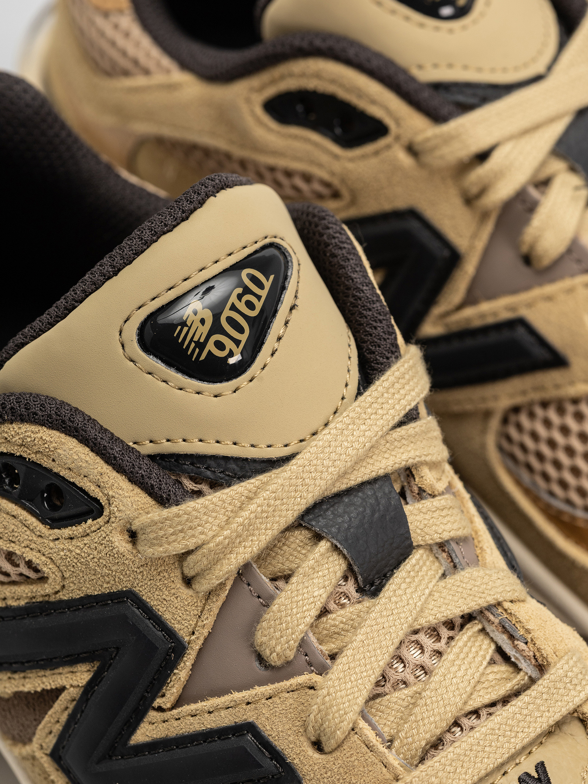 New Balance 9060 Cipők (quicksand/incense)