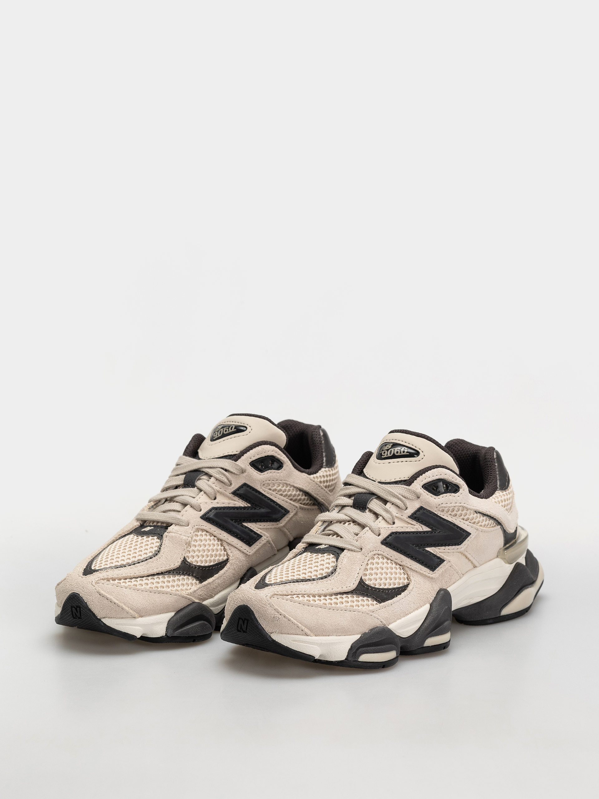 New Balance 9060 Cipők (timberwolf/black cement)