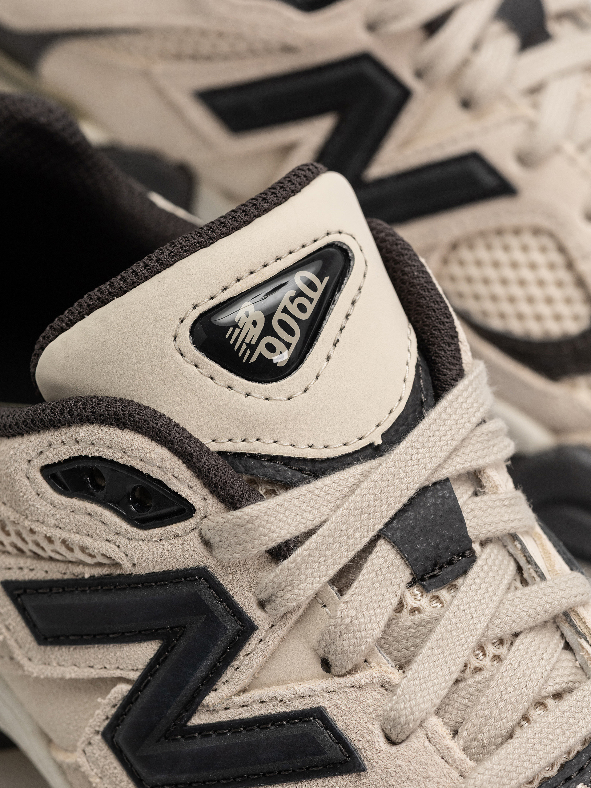 New Balance 9060 Cipők (timberwolf/black cement)