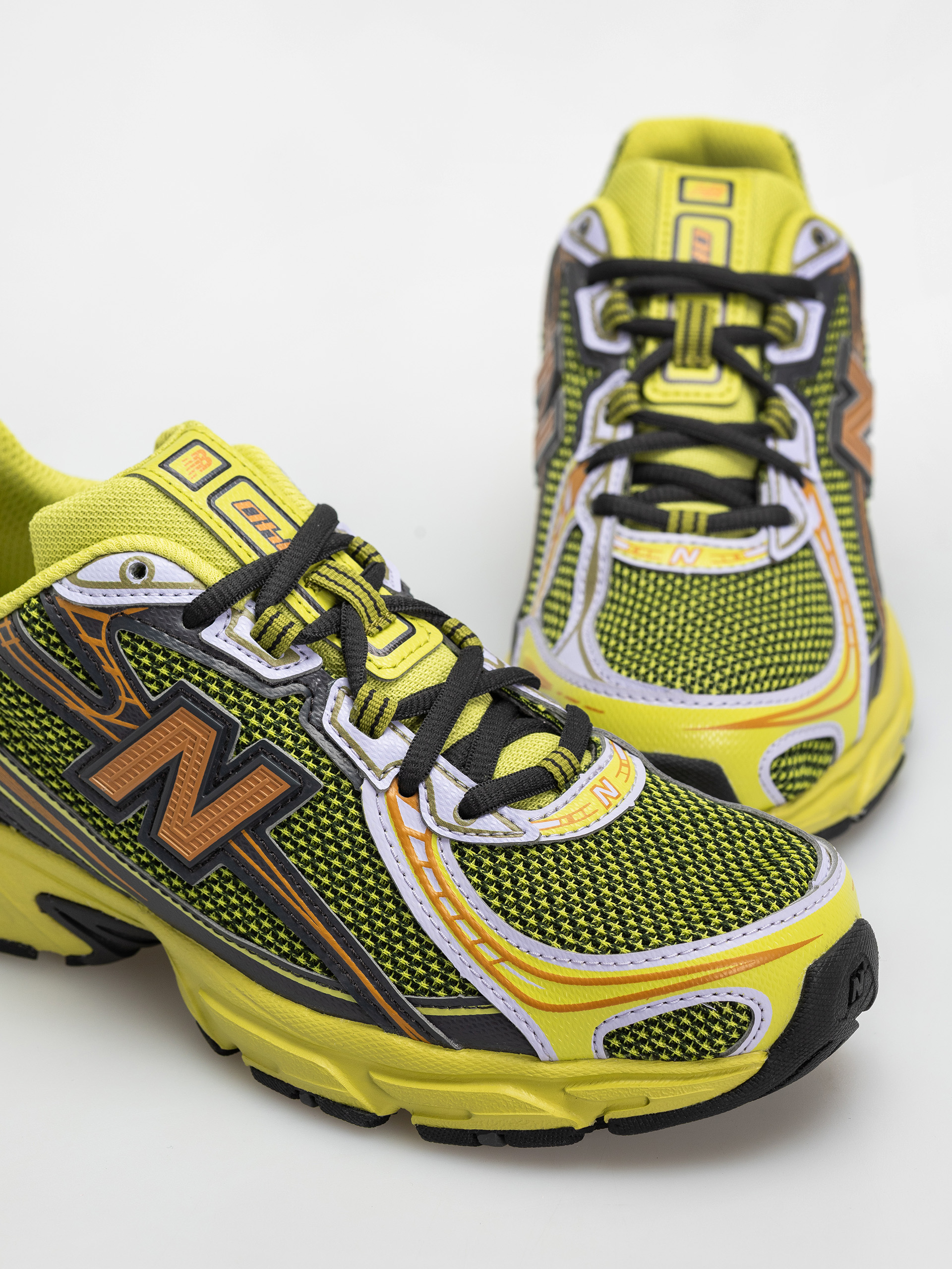 New Balance 740 Cipők (field green/black cement)