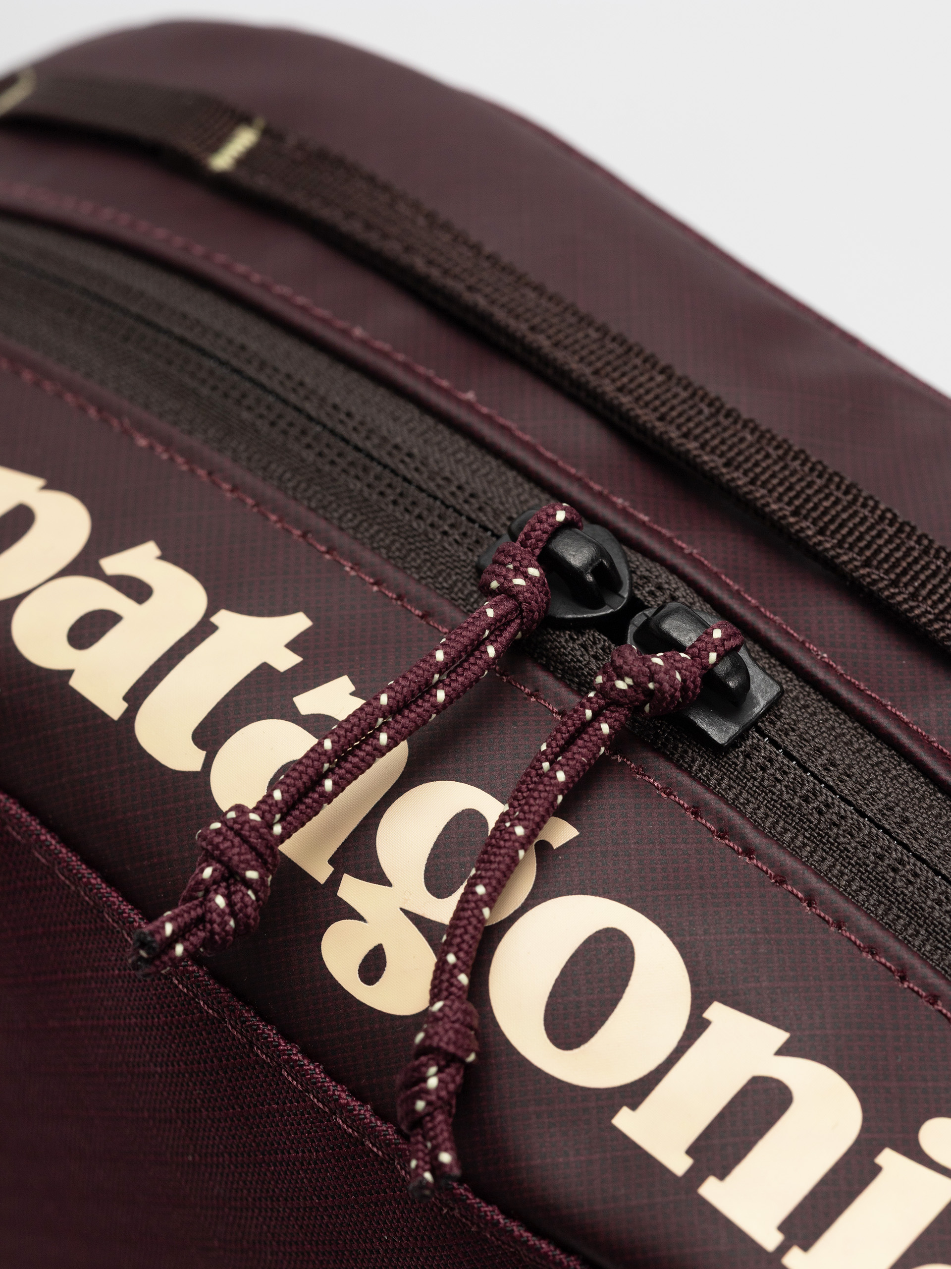 Patagonia Black Hole Cube 3L Kozmetikai táska (berry fig)