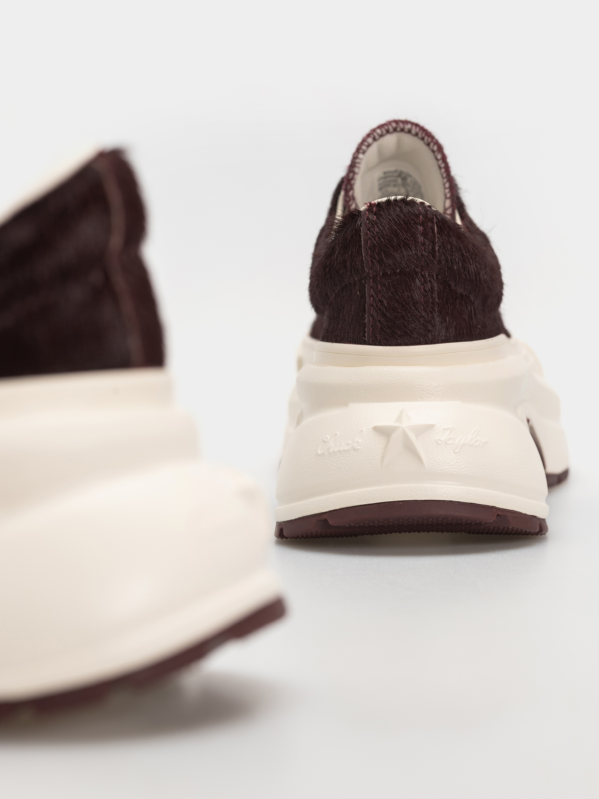 Converse Run Star Crush Ox Wmn Cipők (cherry daze/egret)