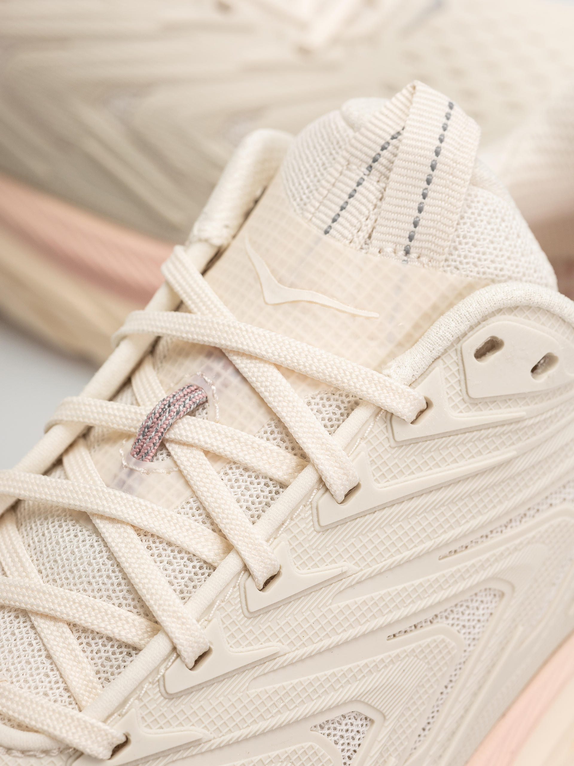 Hoka Clifton UTL Cipők Wmn (alabaster/dewy pink)
