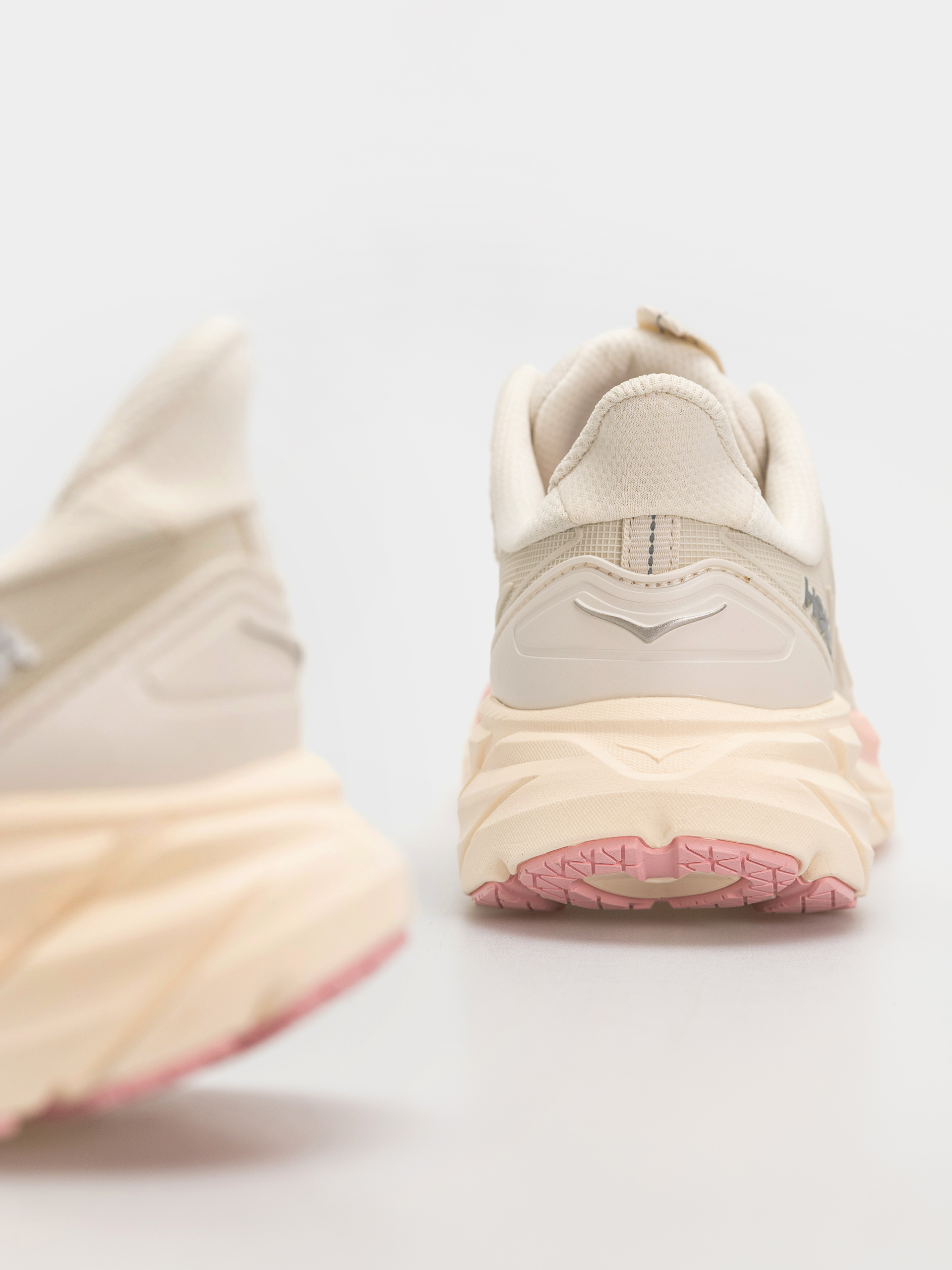 Hoka Clifton UTL Cipők Wmn (alabaster/dewy pink)