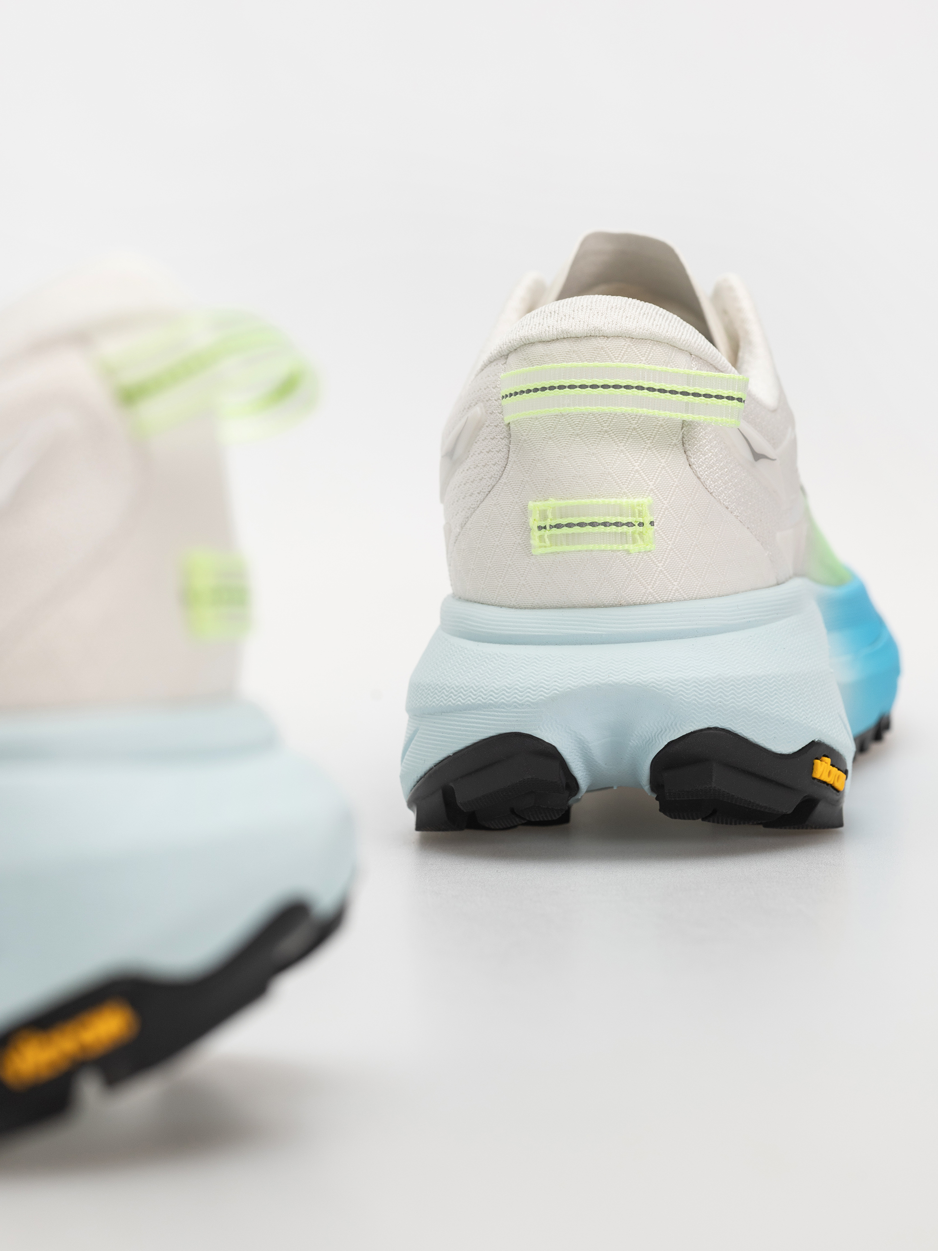 Hoka Mafate 5 Cipők Wmn (frost/tart apple)