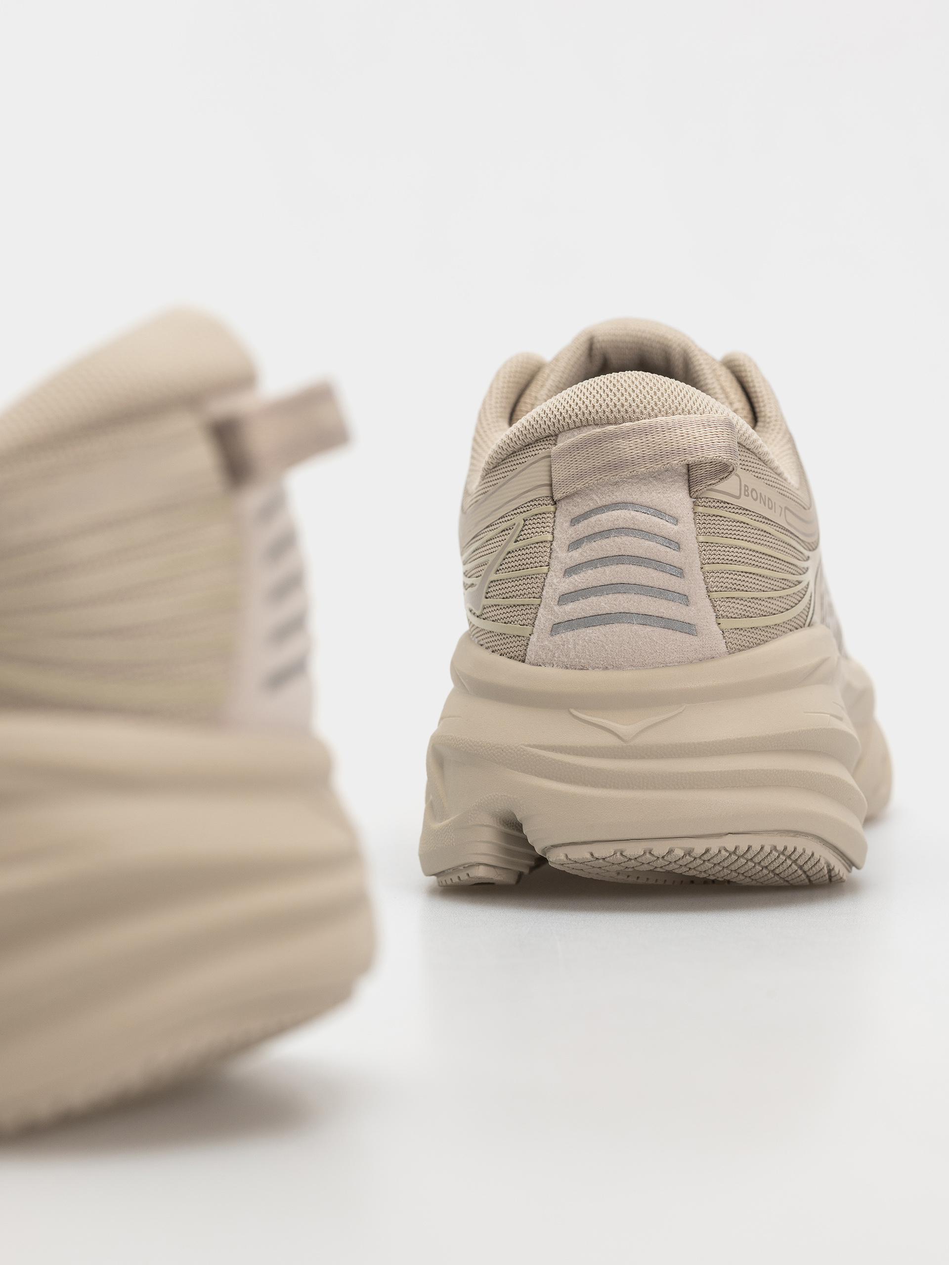 Cipők Hoka Bondi 7 Wmn (archival taupe/archival taupe)