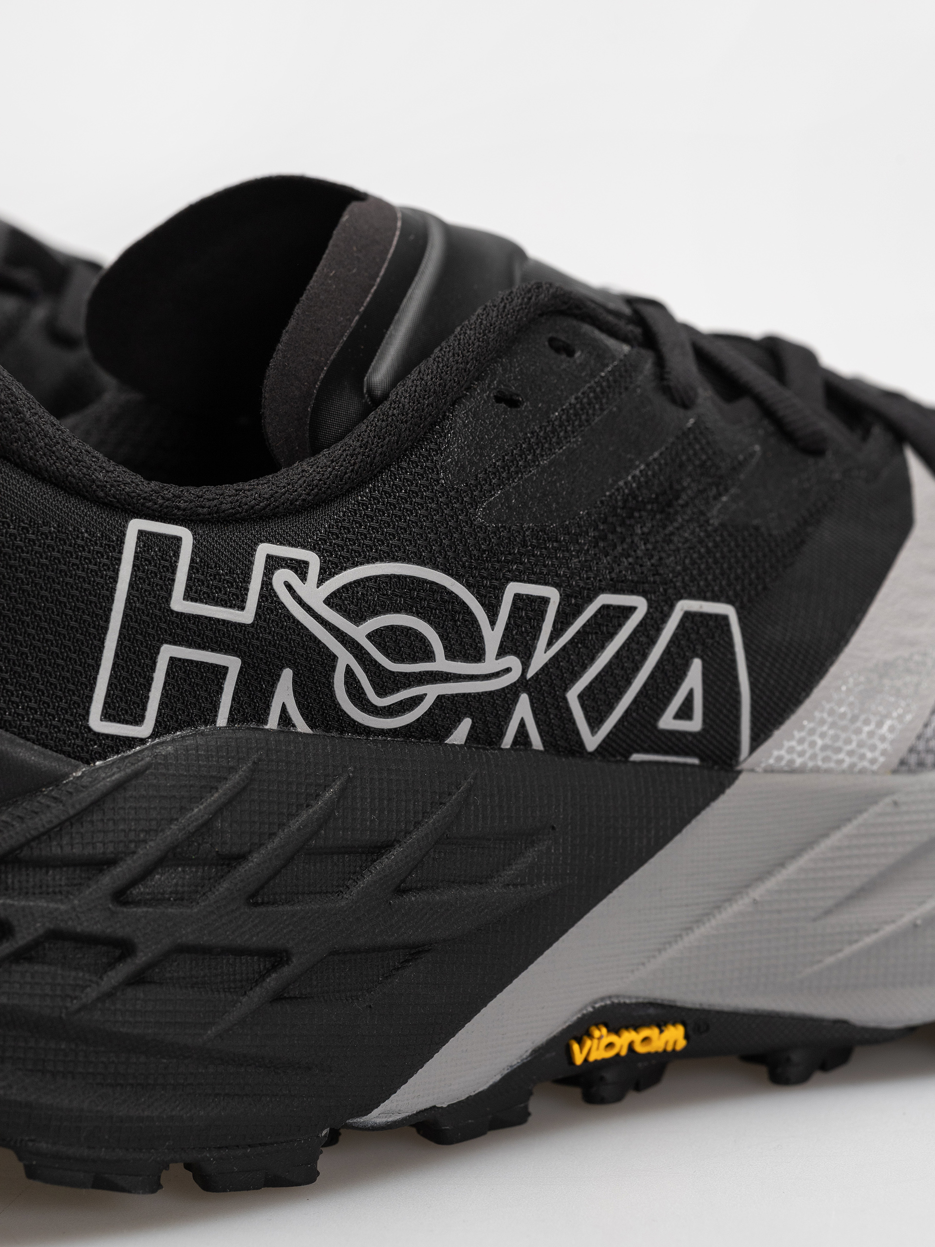 Cipők Hoka Speedgoat 7 (black/stellar grey)