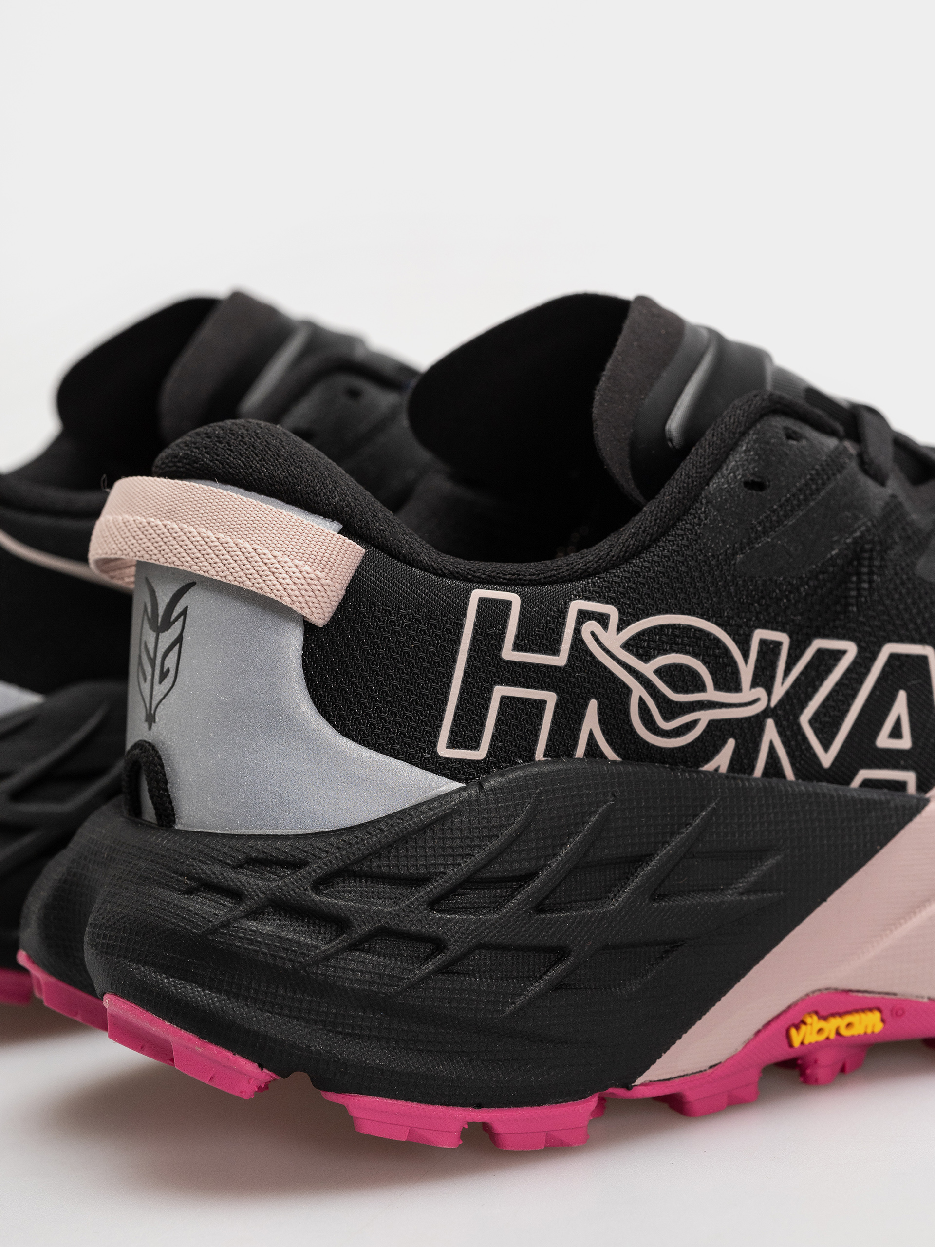 Cipők Hoka Speedgoat 7 Wmn (black/pink opal)