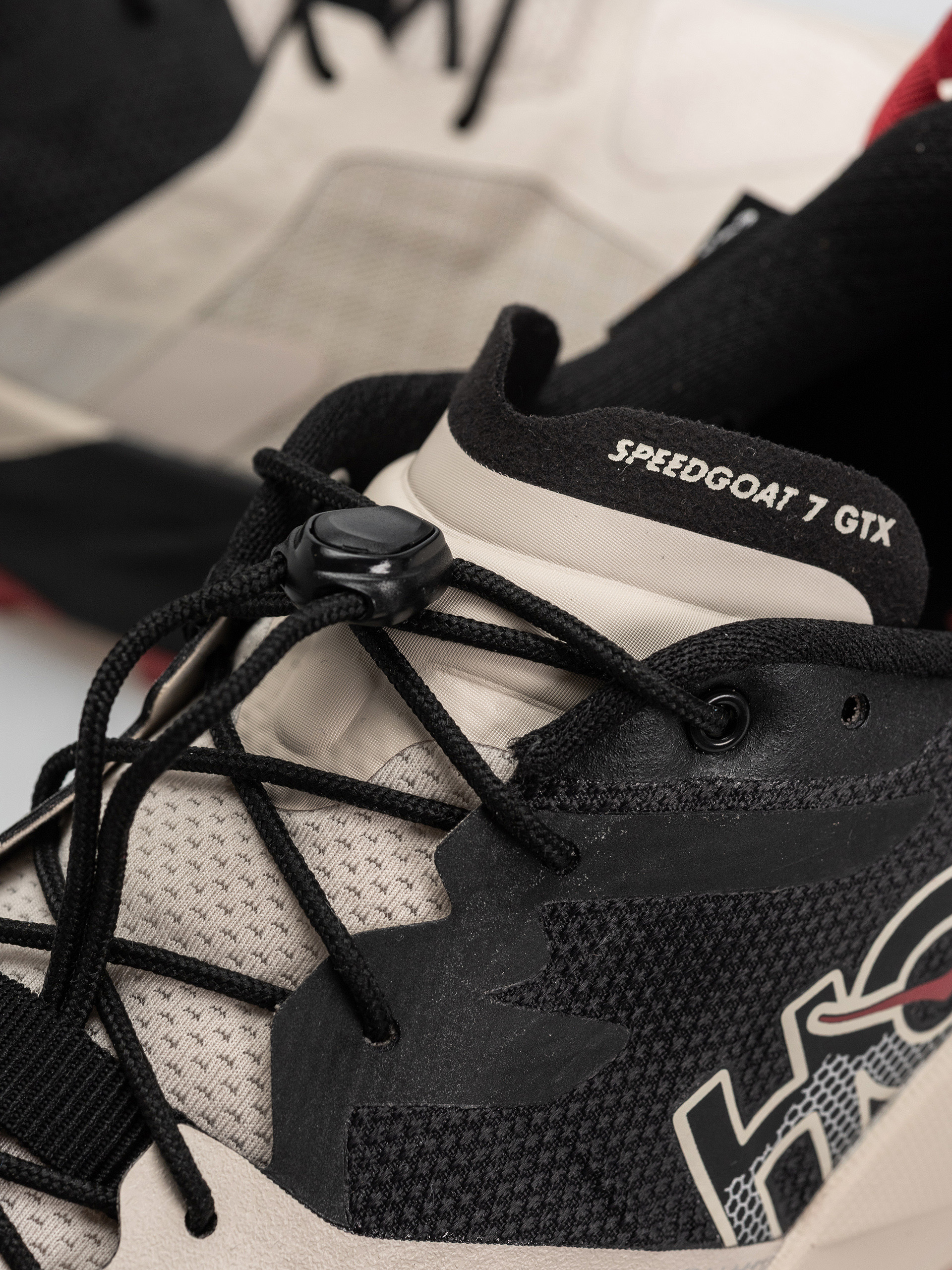 Cipők Hoka Speedgoat 7 GTX (black/river rock grey)