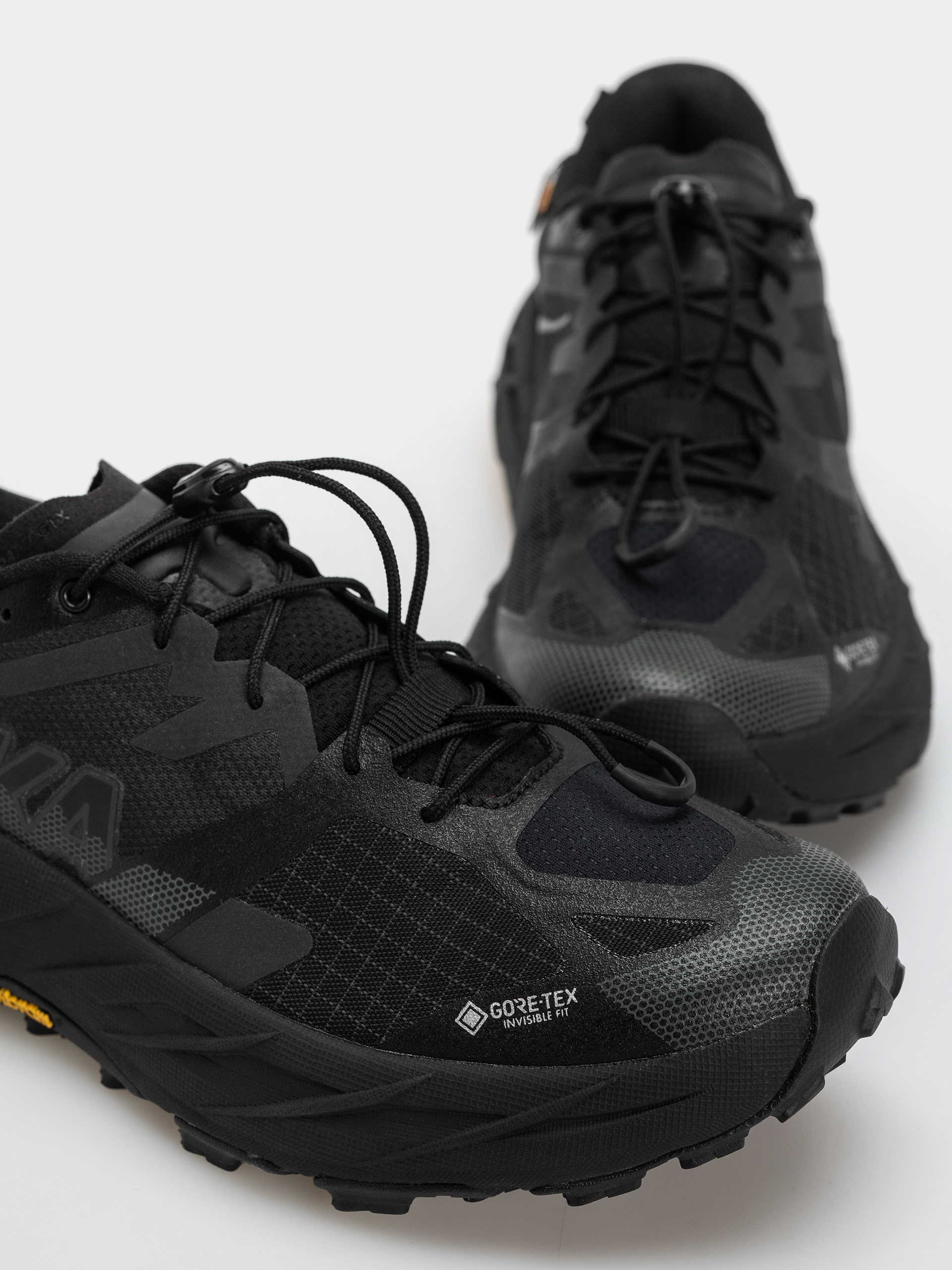 Cipők Hoka Speedgoat 7 GTX (black/carbon black)
