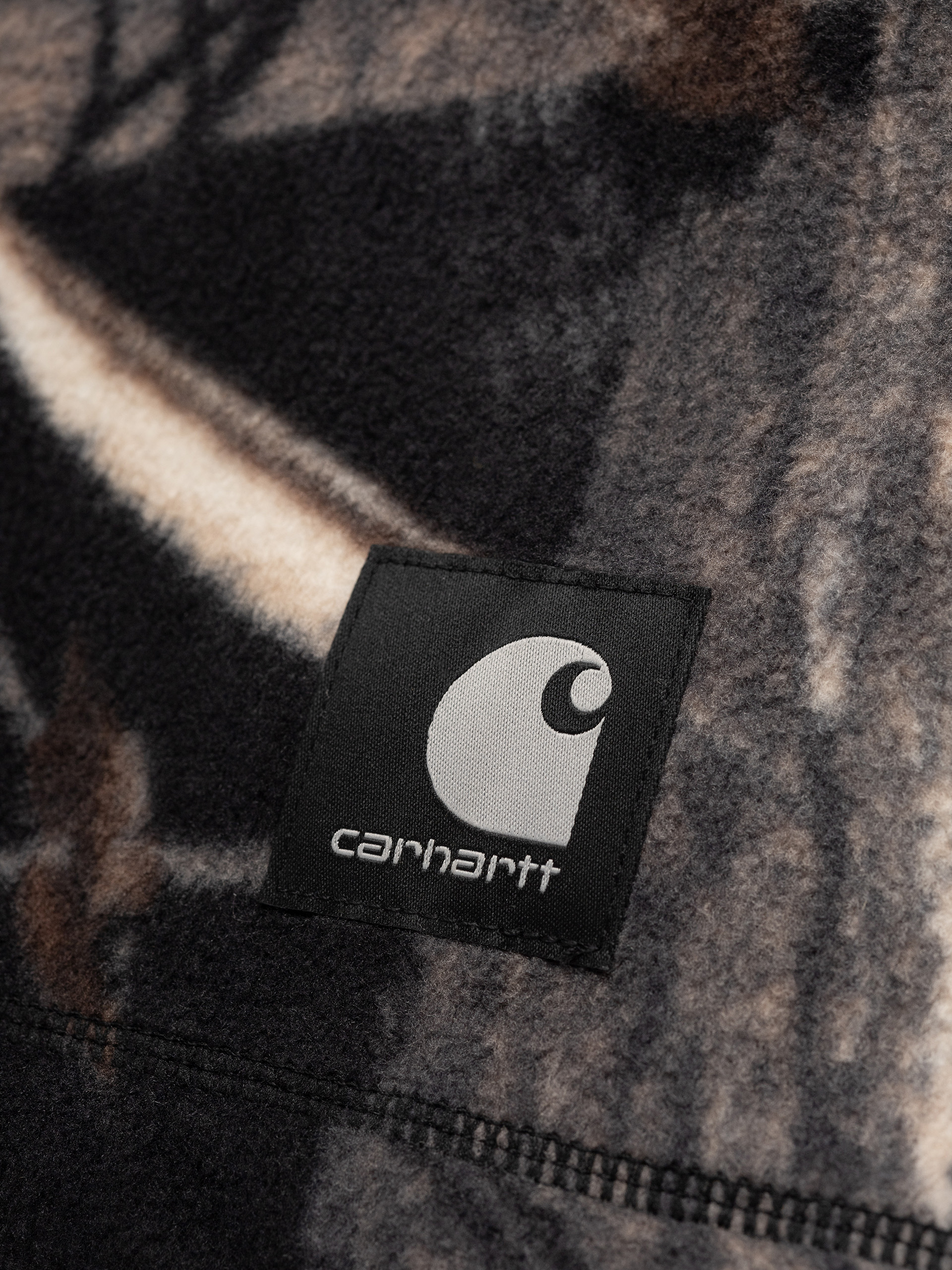 Carhartt WIP Blevin Kendő (camo feather tree black)