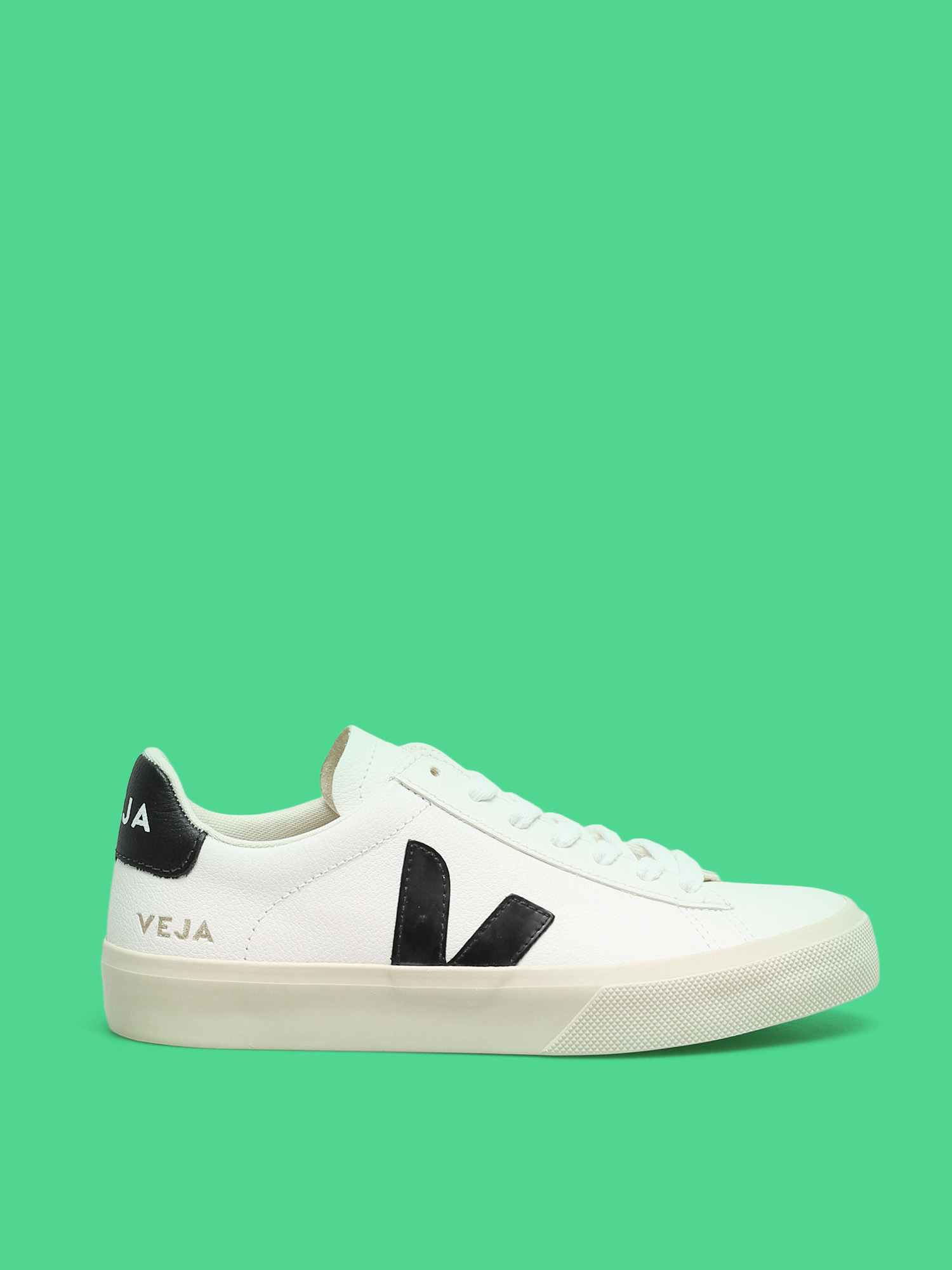 Veja Cipők Campo Wmn (chromefree leather white black)