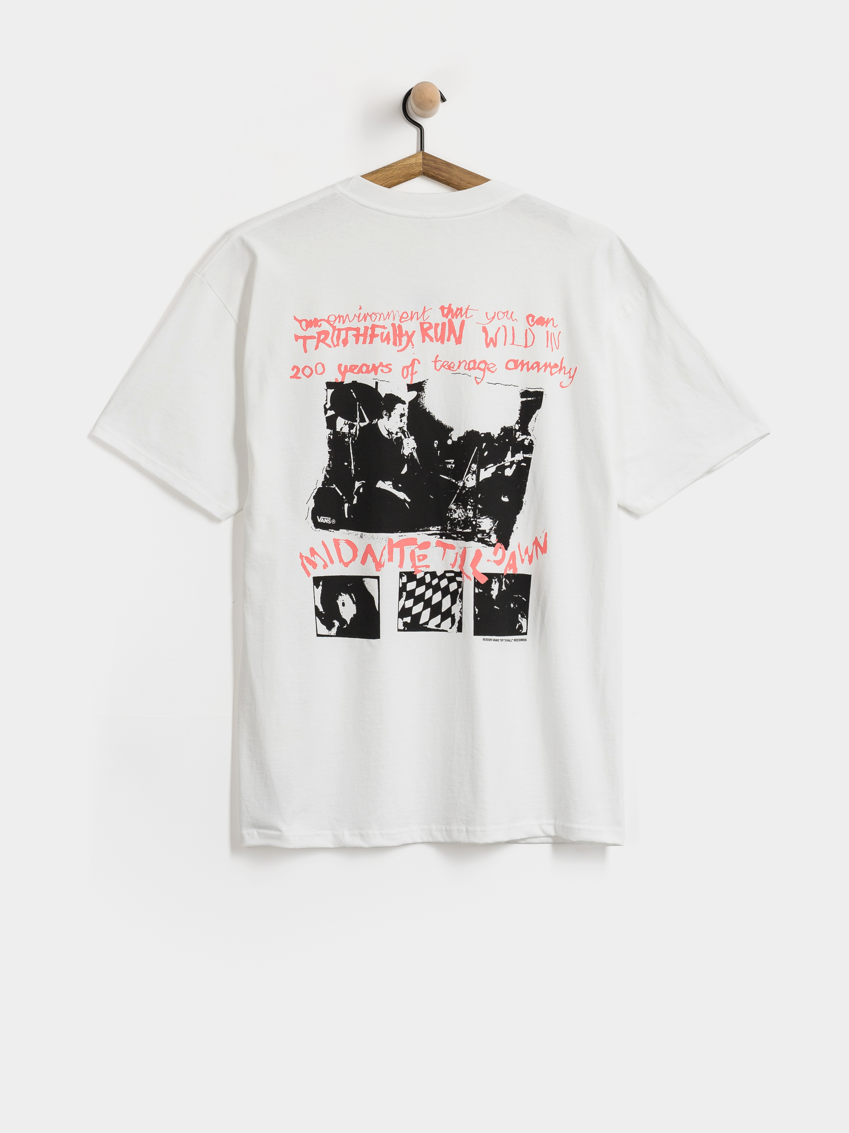 Póló Vans Sex Pistols Run Wild On The Green (white)