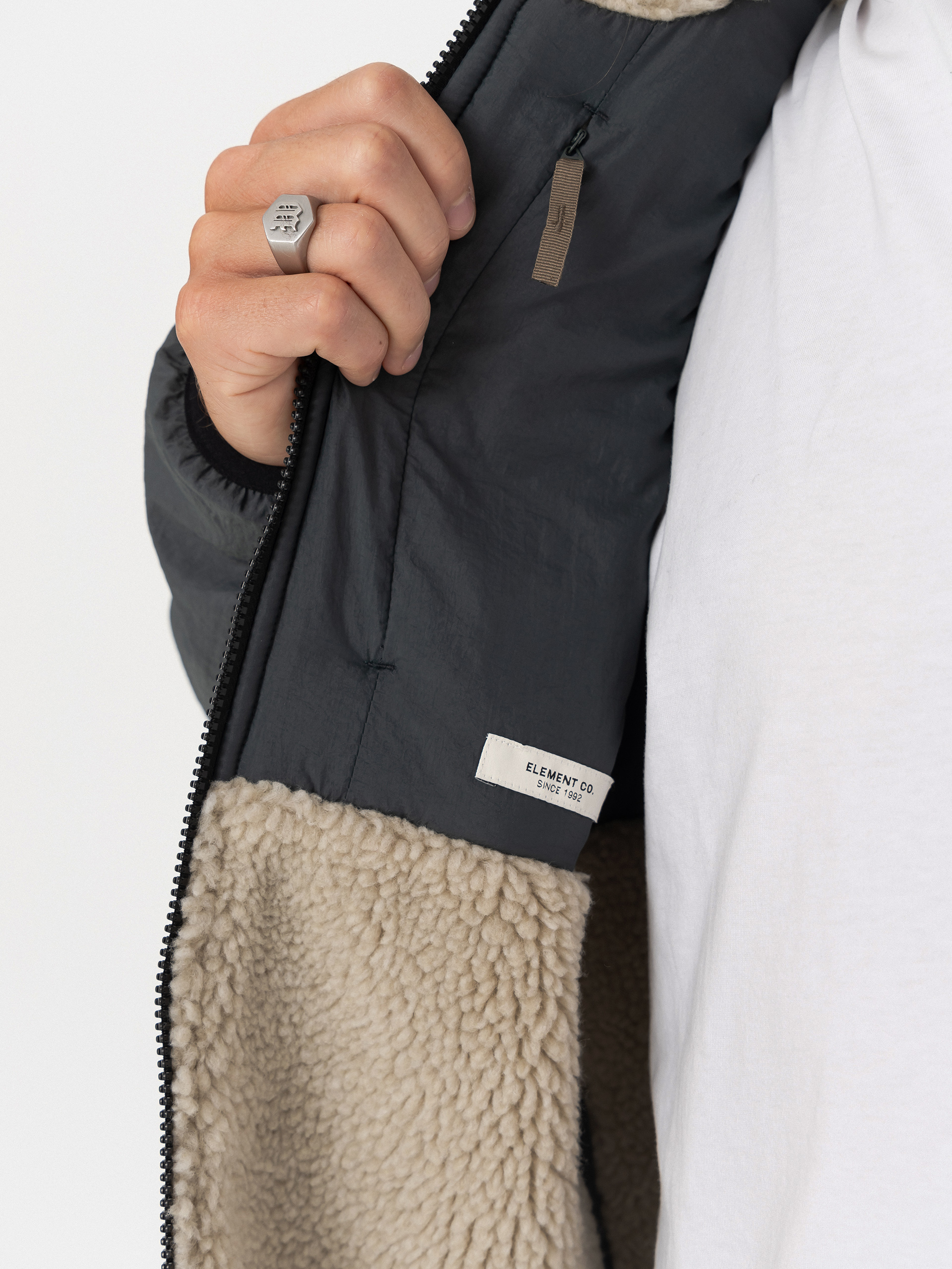 Element Wolfe Sherpa Dzseki (oat milk)
