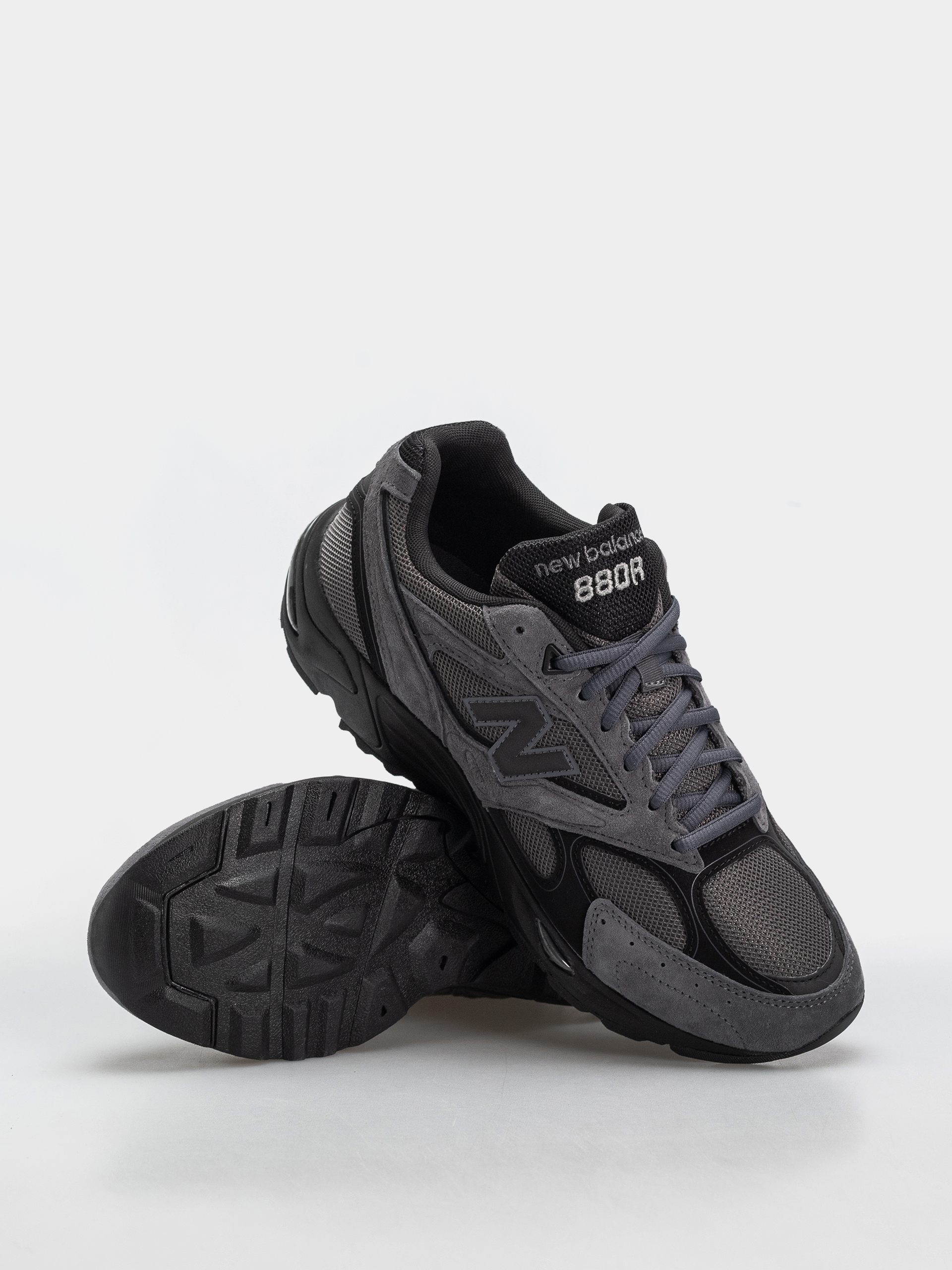 New Balance 880R Cipők (magnet/black)