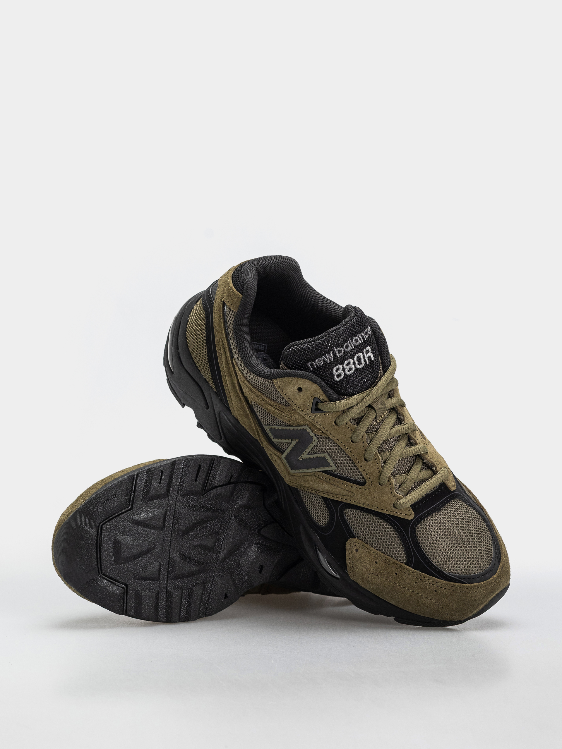 New Balance 880R Cipők (wakame/black)