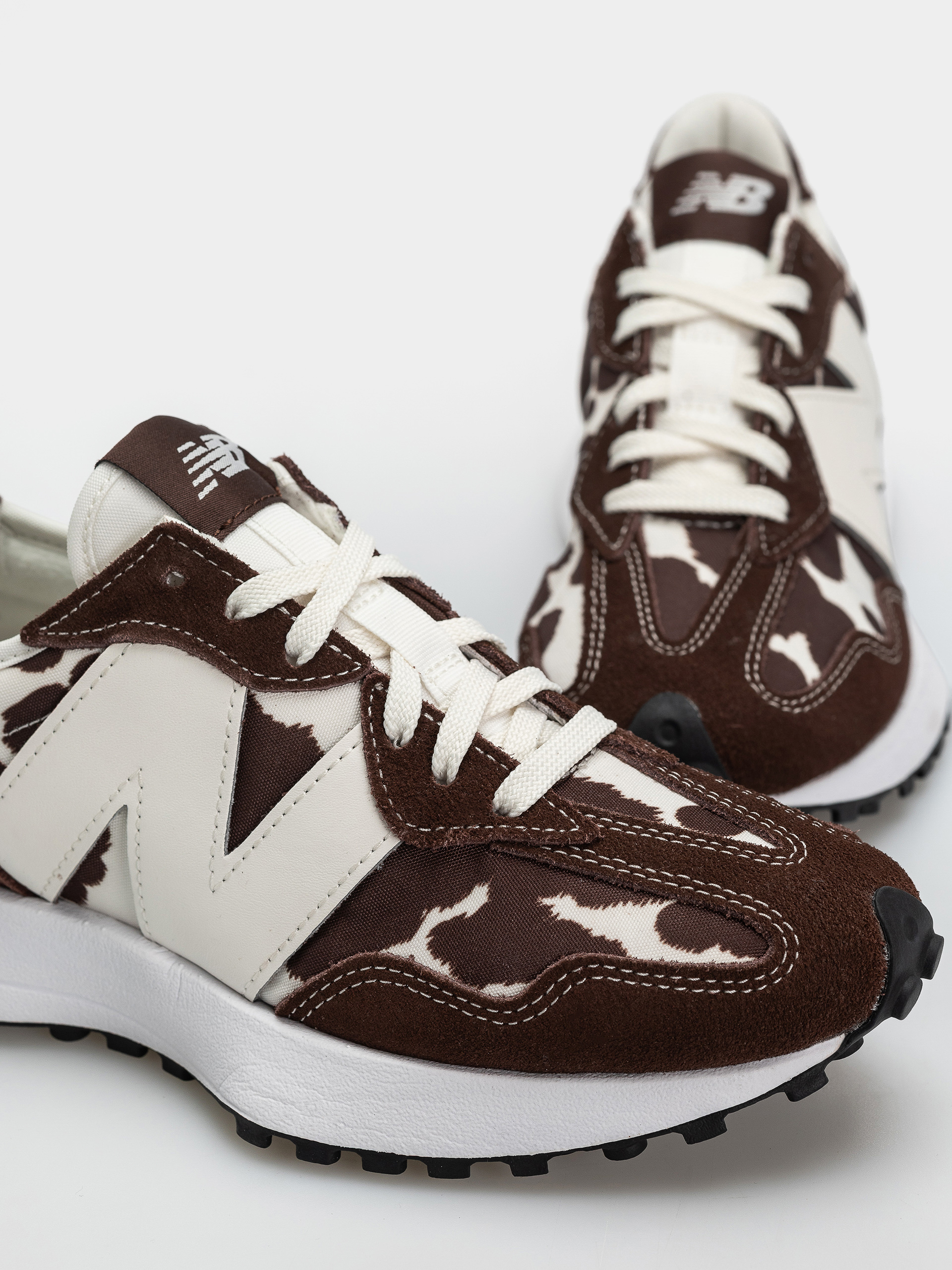 New Balance 327 Wmn Cipők (pumpernickel/sea salt)