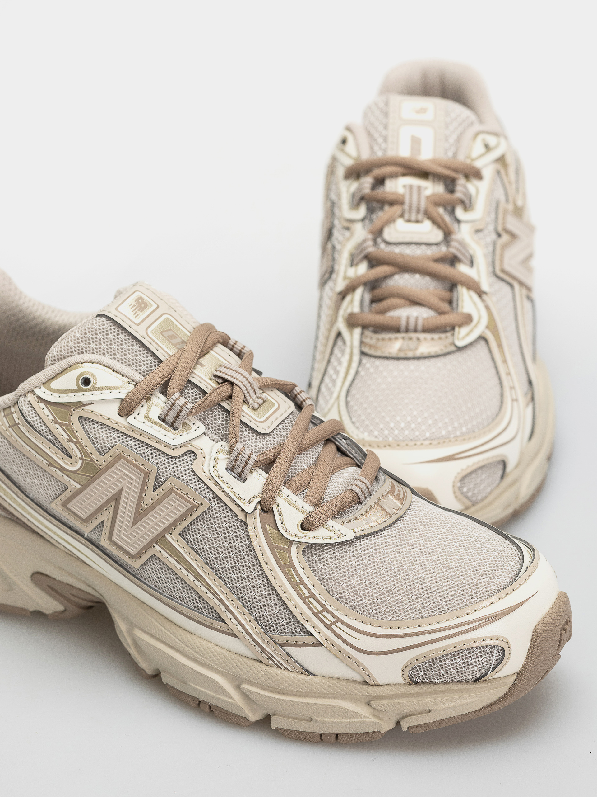 New Balance 740 Cipők (mushroom/timberwolf)