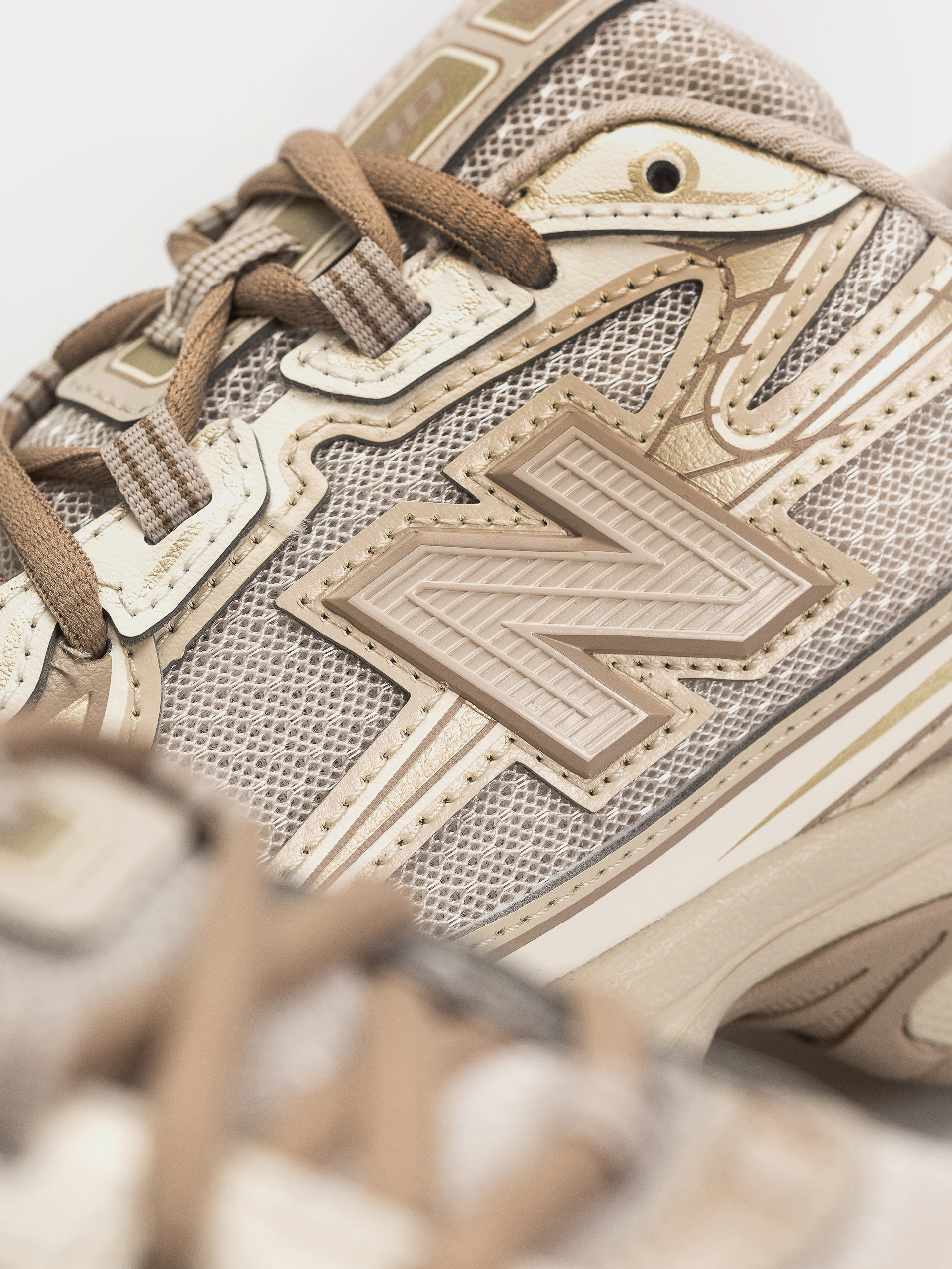 New Balance 740 Cipők (mushroom/timberwolf)