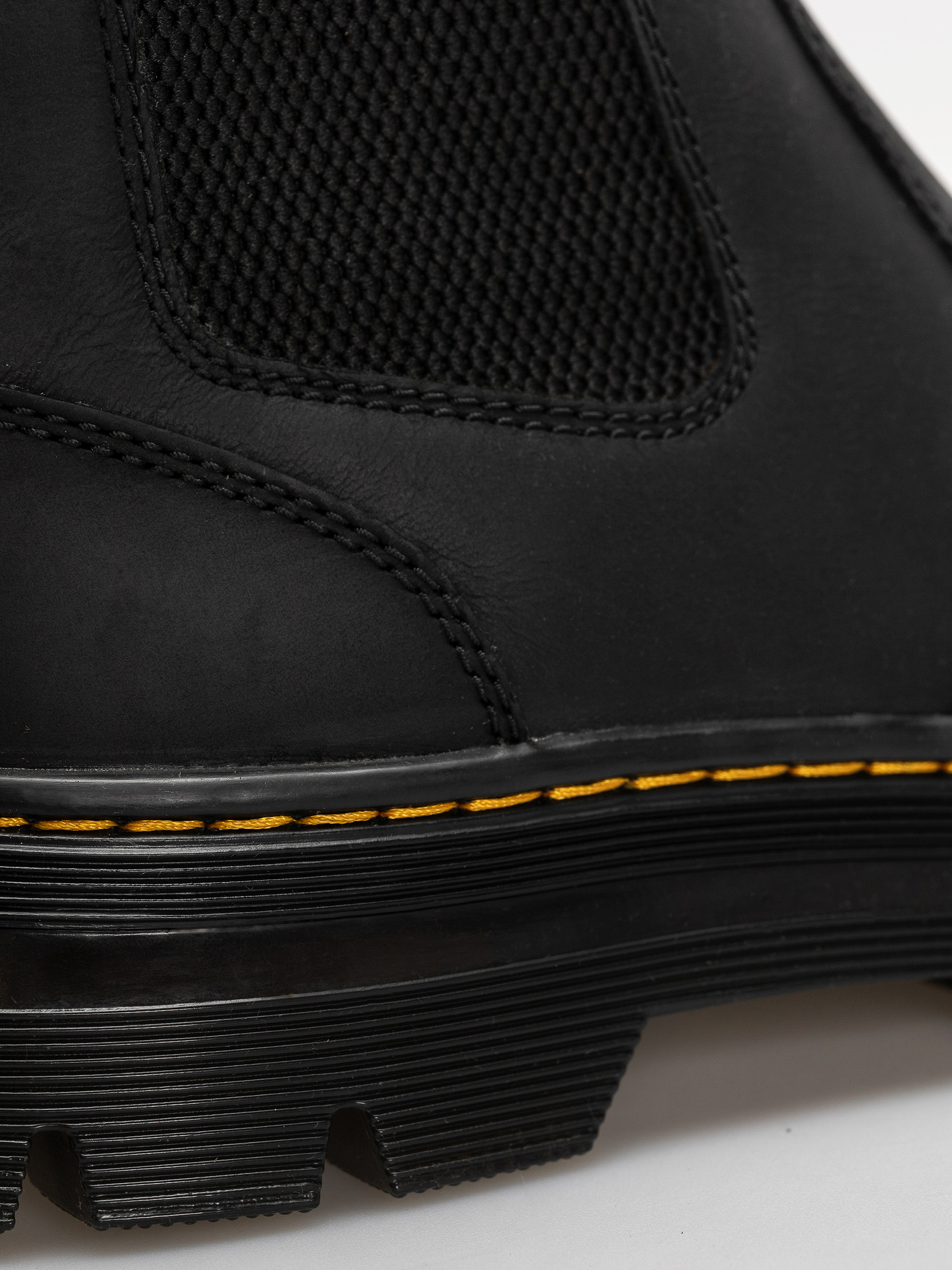 Dr. Martens Embury Cipők (black)