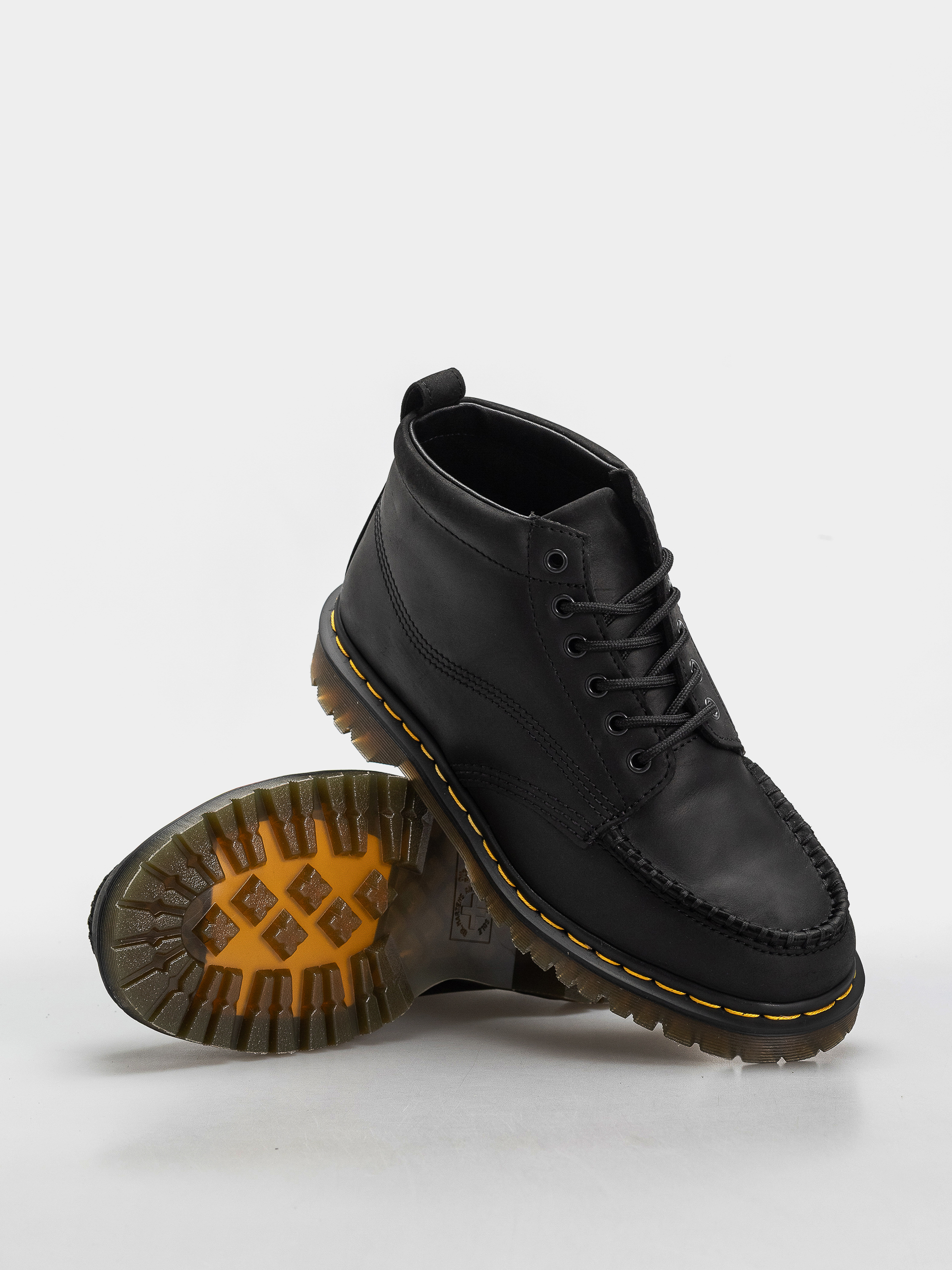 Dr. Martens Lowell Chukka Cipők (black)