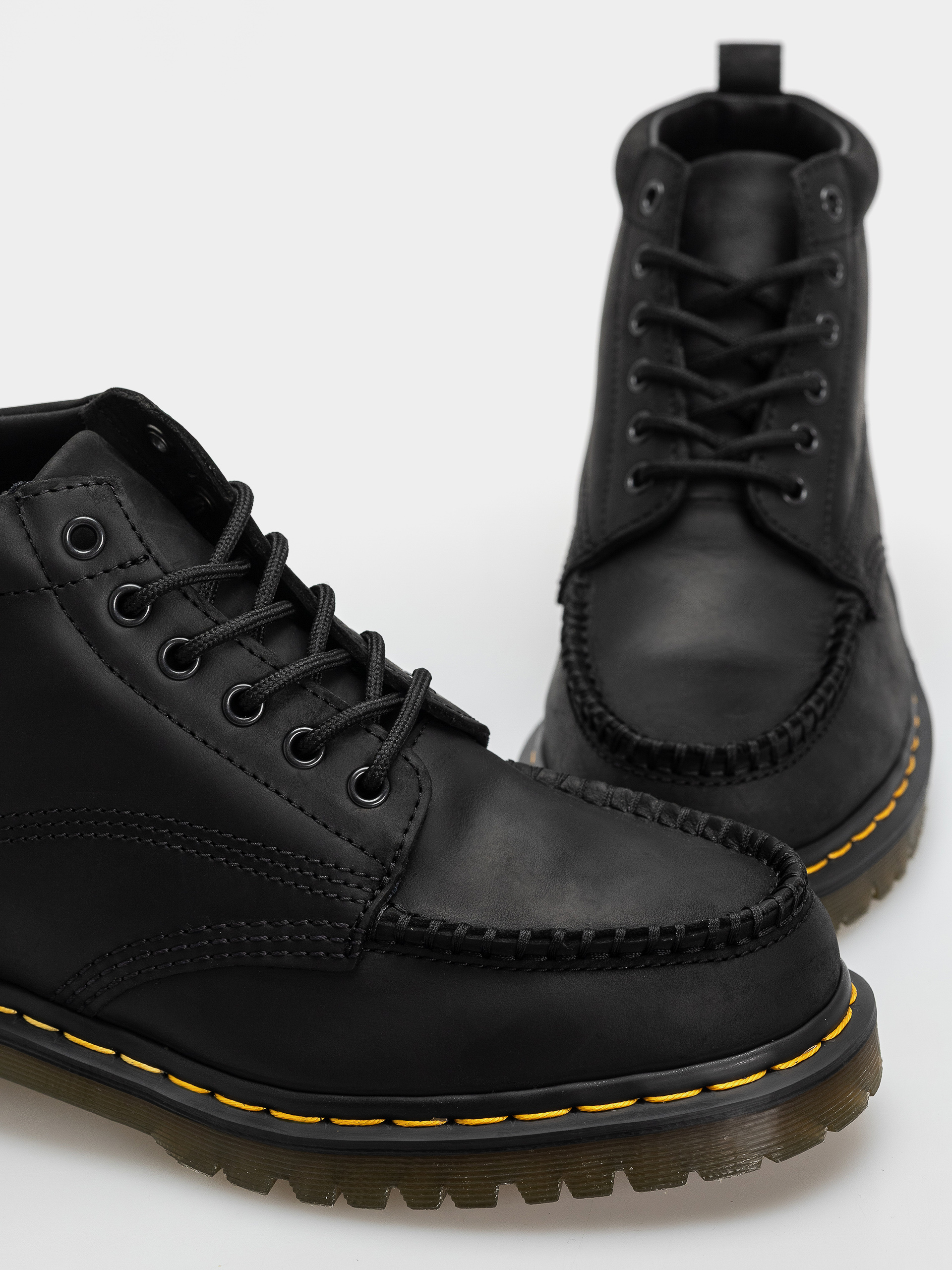 Dr. Martens Lowell Chukka Cipők (black)