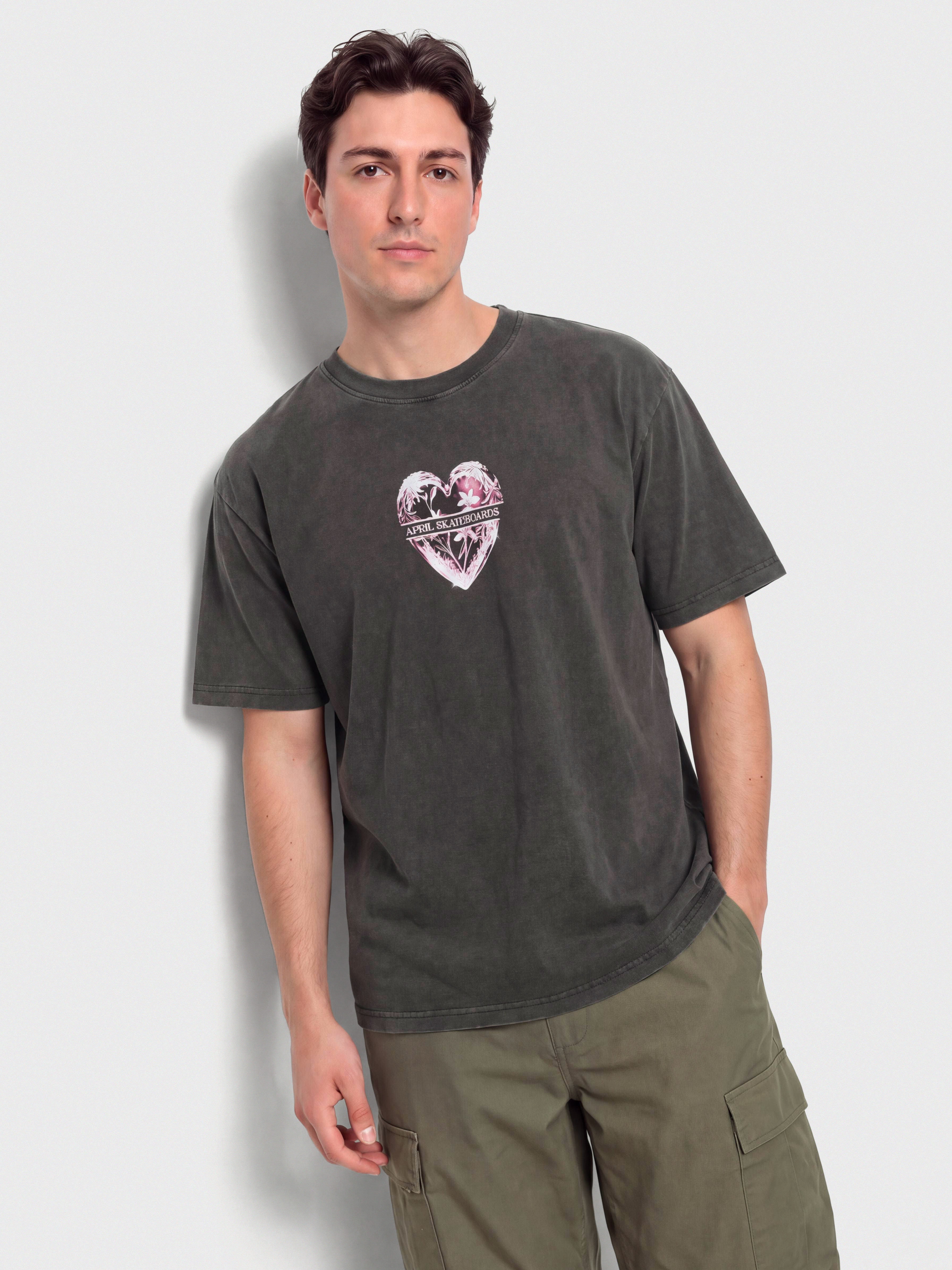 April Skateboards Heart Póló (vintage black)