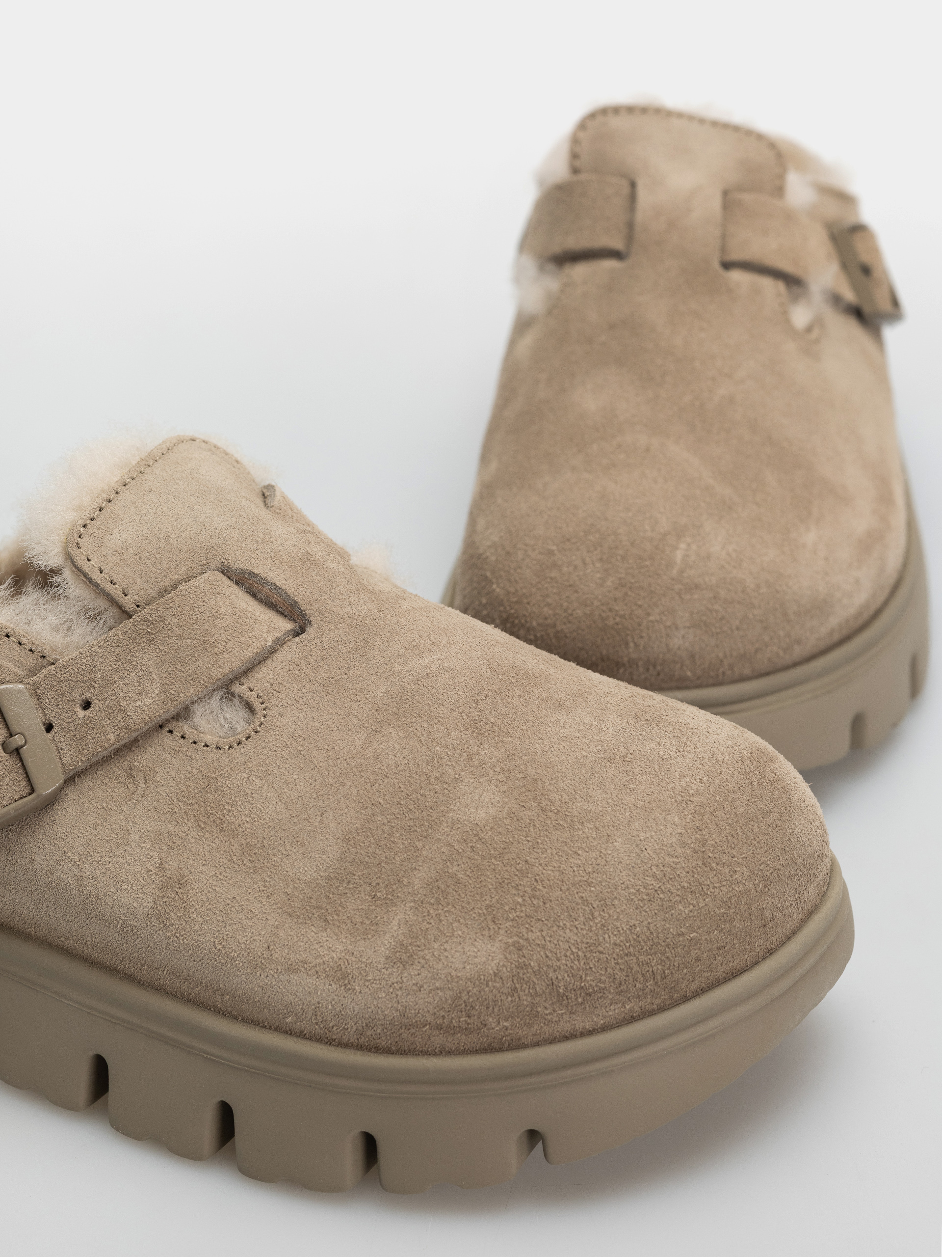 Birkenstock Boston Chunky Shearling Suede Leather Narrow Wmn Flip-flop papucsok (taupe)