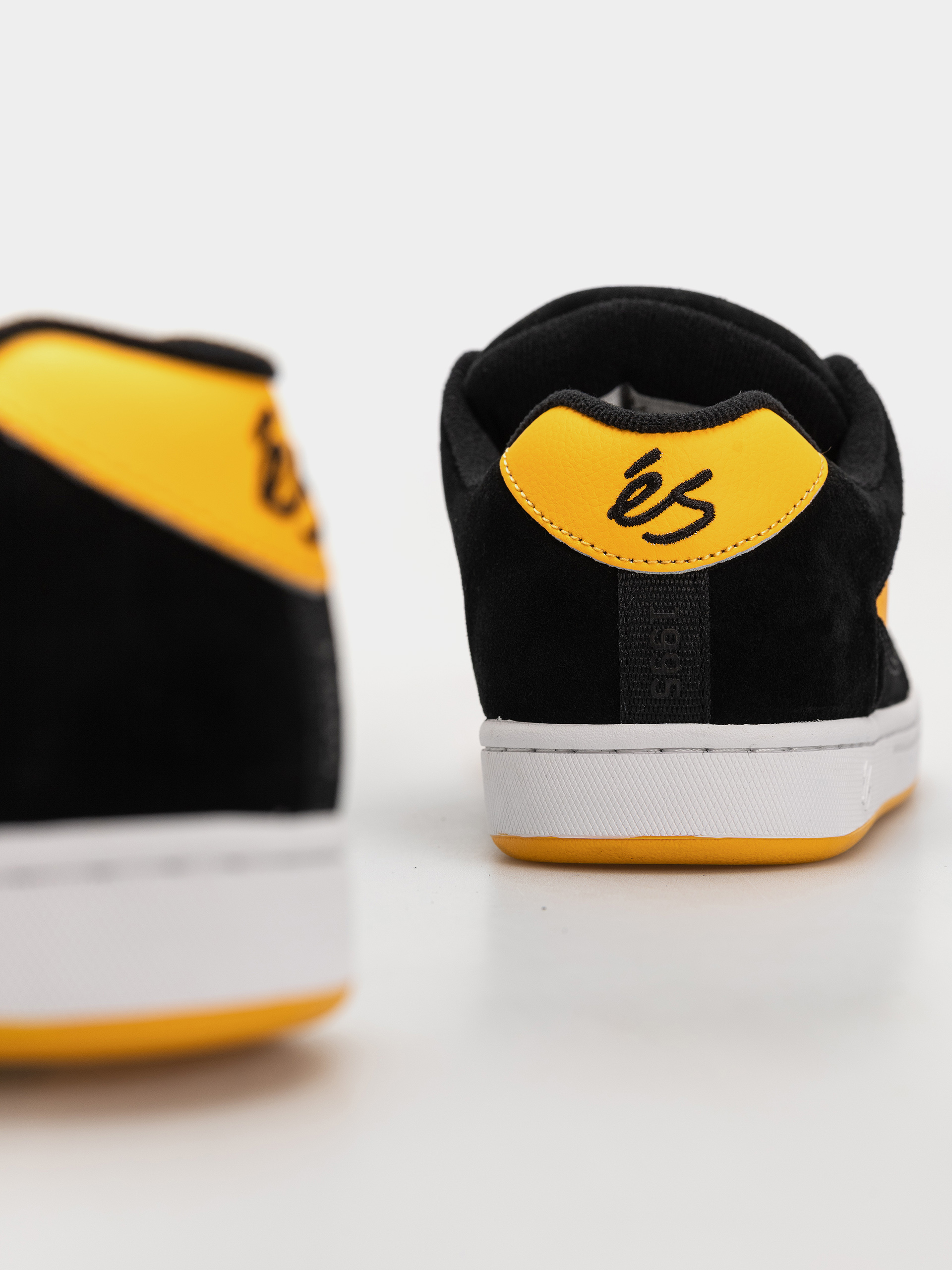 eS Accel Cipők (black/yellow)
